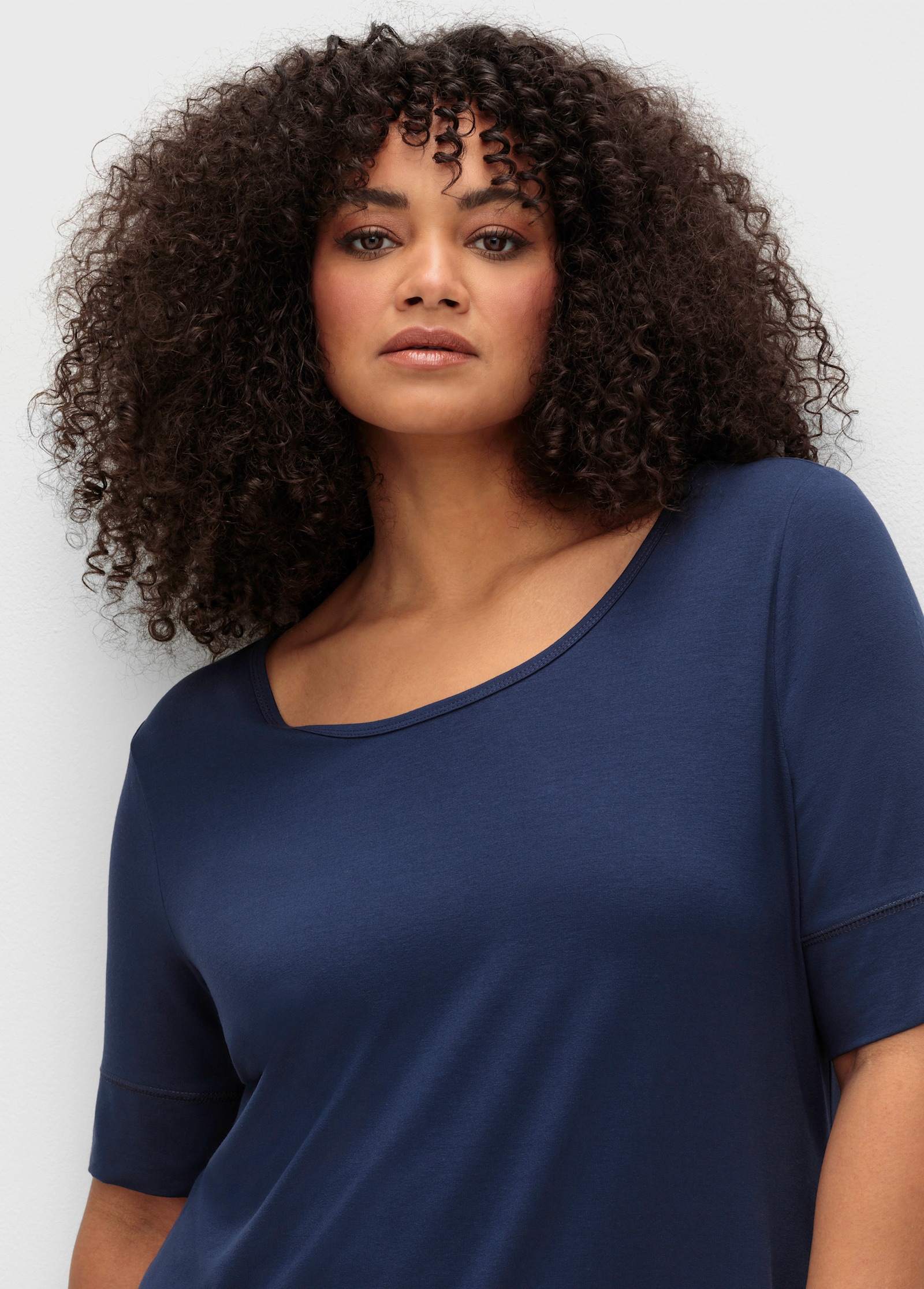 T-Shirt mit zweilagigem Ärmelbündchen - marine