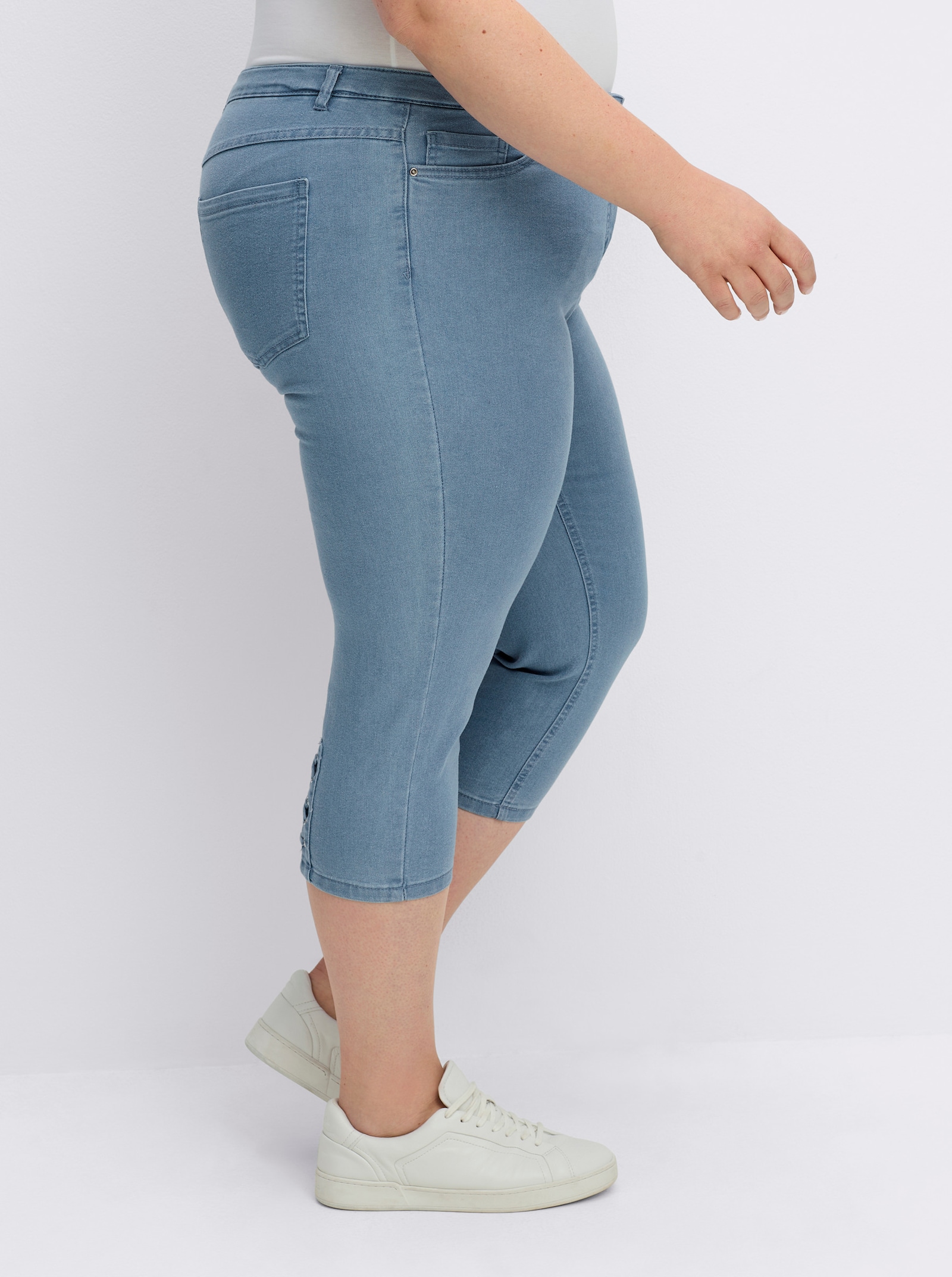 3/4-Jeans mit Bändchen-Verzierung - blue-bleached