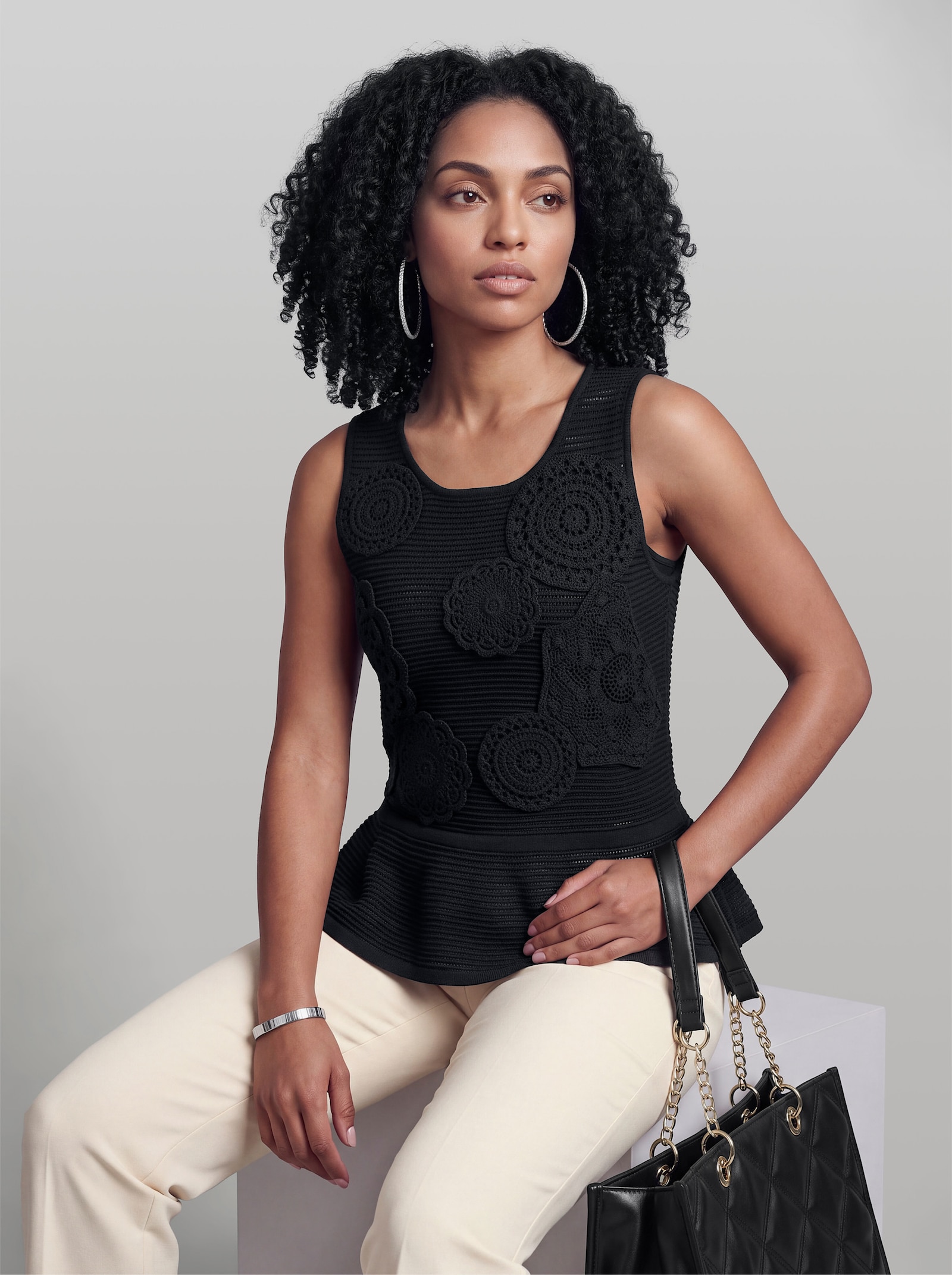 heine Stricktop mit Crochet-Häkelei - schwarz