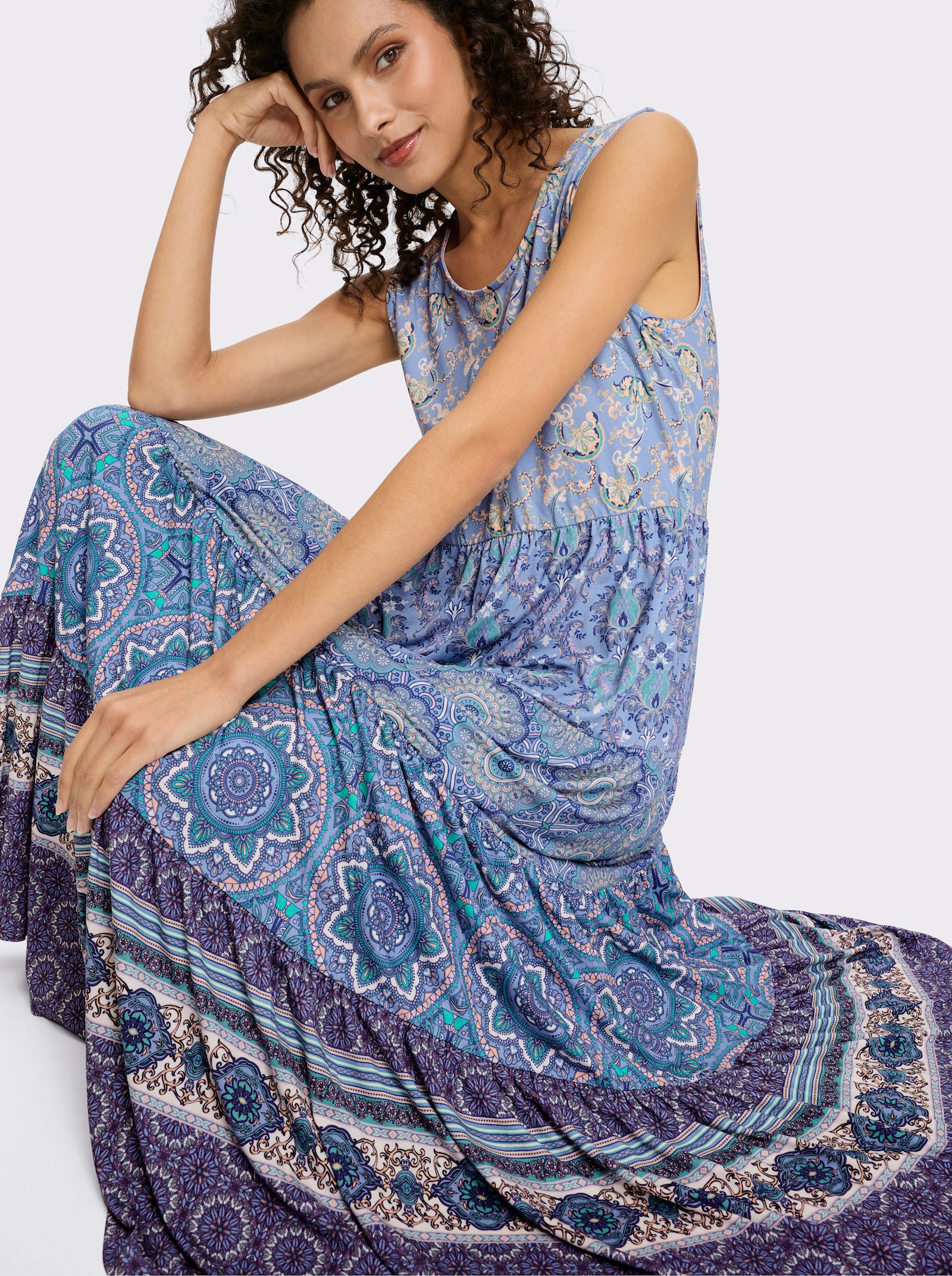 heine Jerseykleid mit Ornament-Druck - bleu-salbei-bedruckt