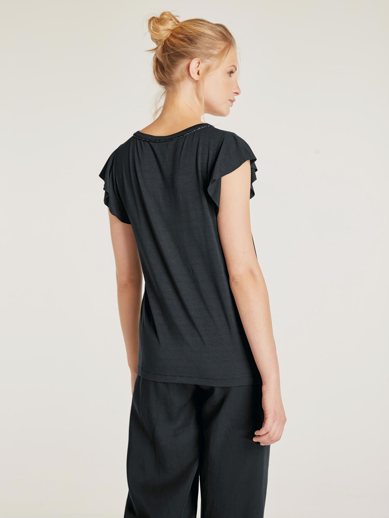 Linea Tesini Shirt - zwart