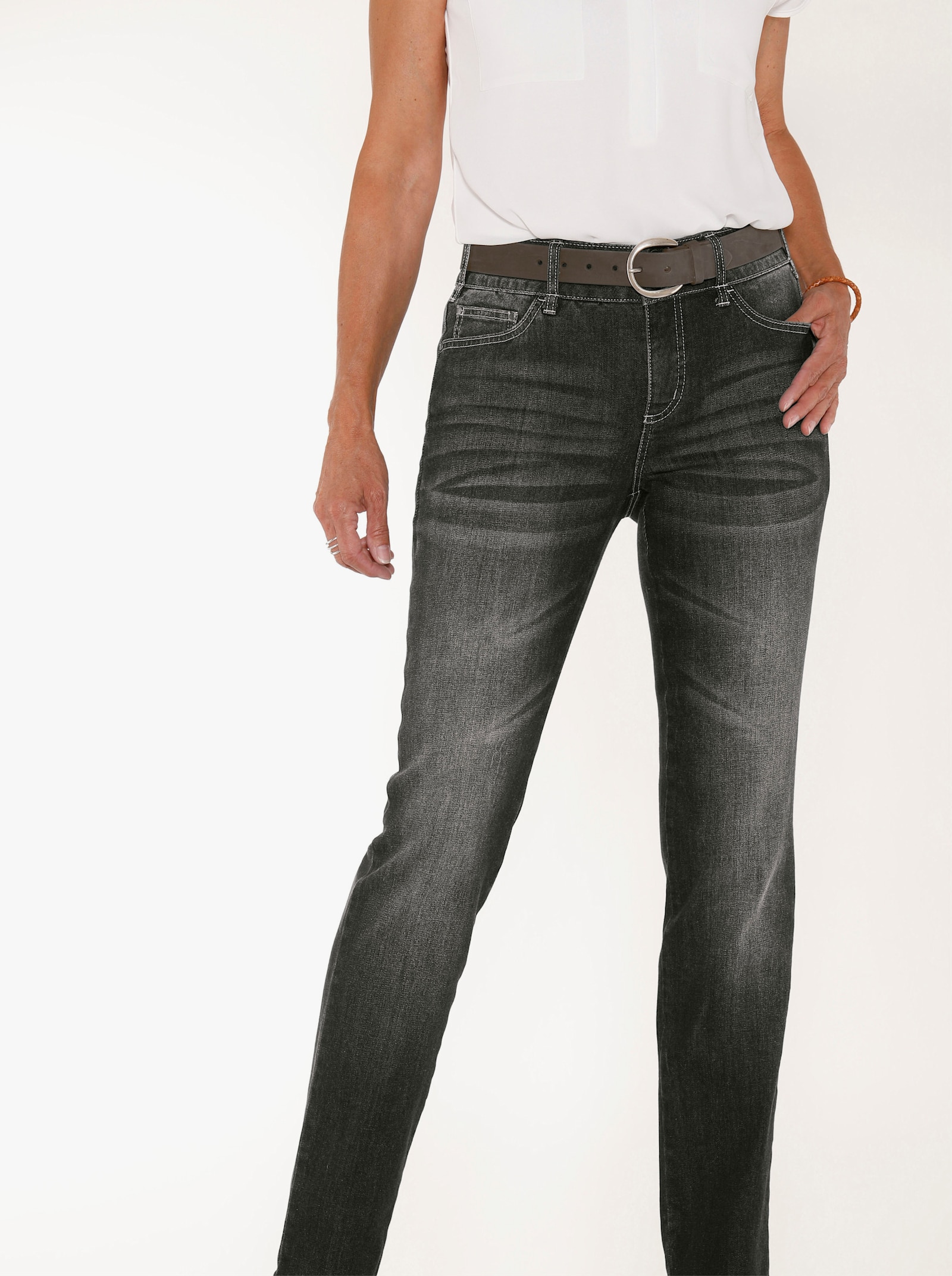 Jeans mit Nieten an den Taschen - grey-denim