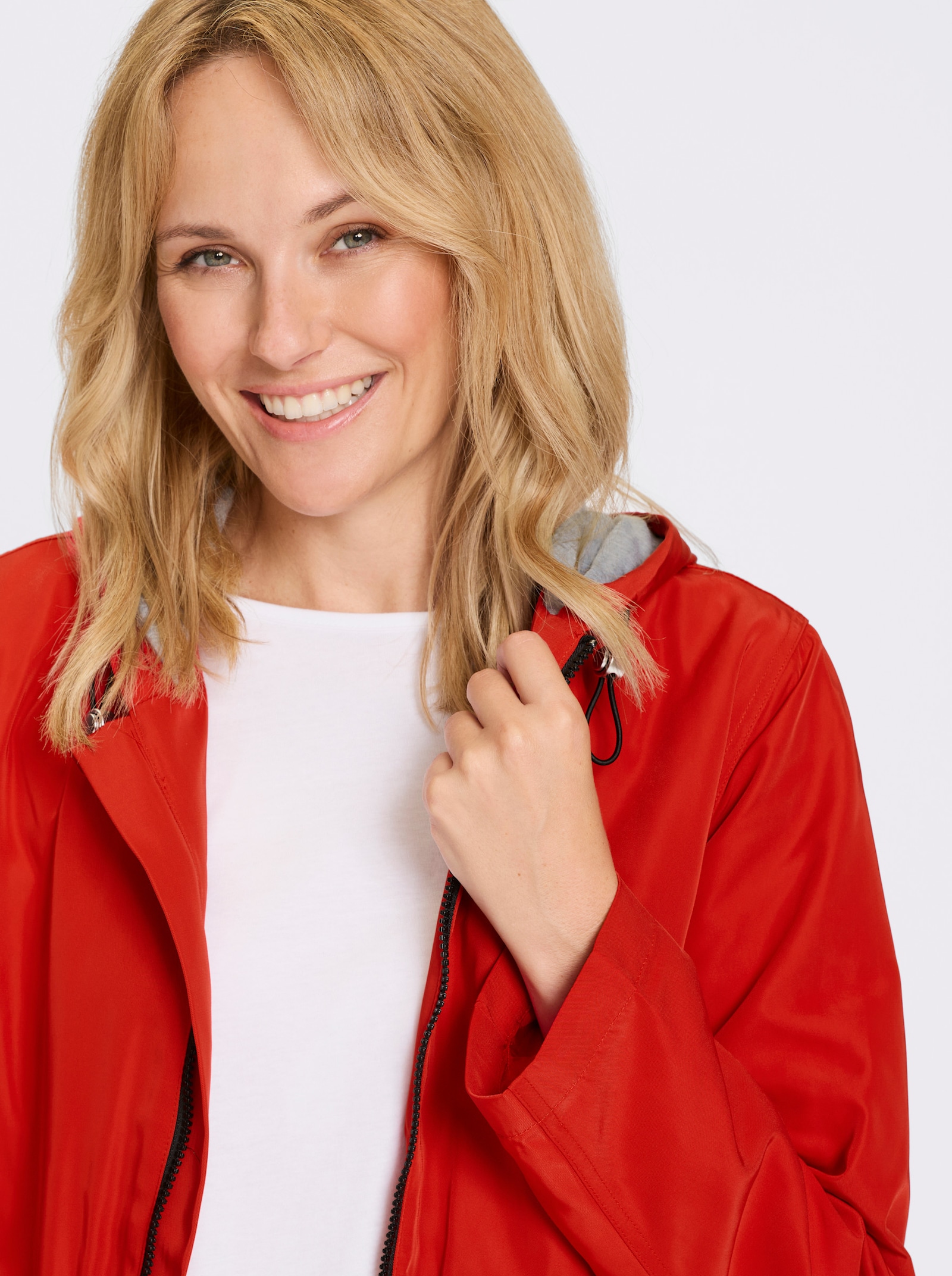 Jacka med dragsko i midjan - röd