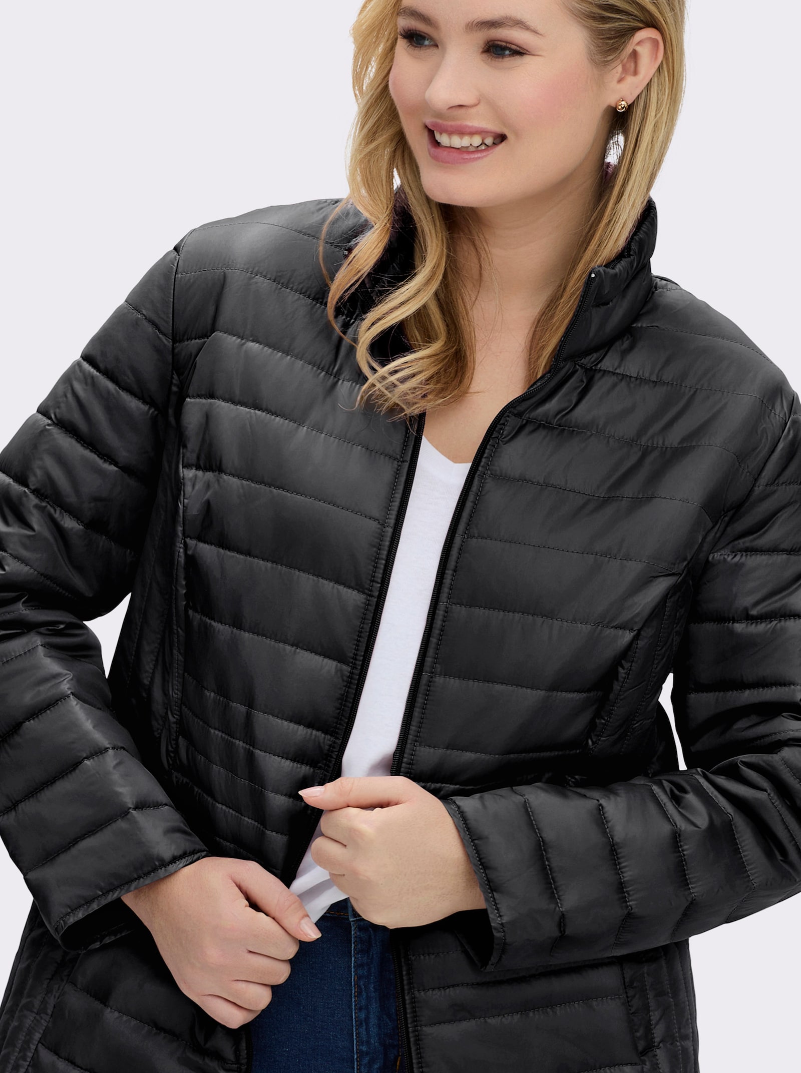 Steppjacke mit vertikalem Muster - schwarz