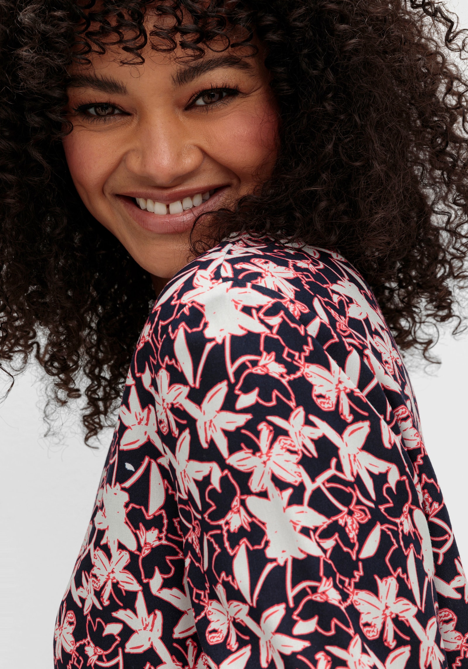 sheego Tunika mit Gummizugbund - tiefblau-gemustert