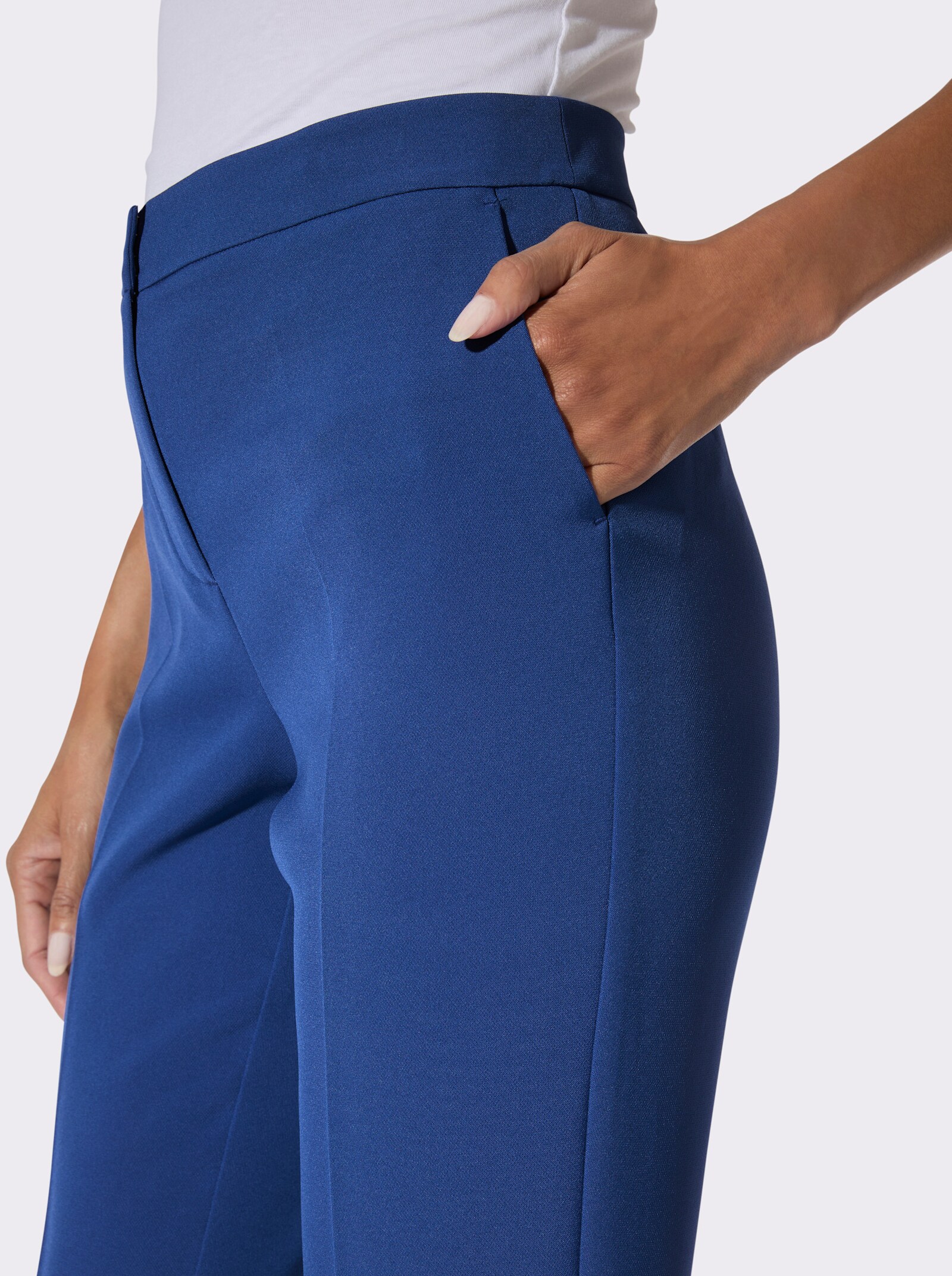 Bügelfaltenhose in strukturierter Qualität - royalblau