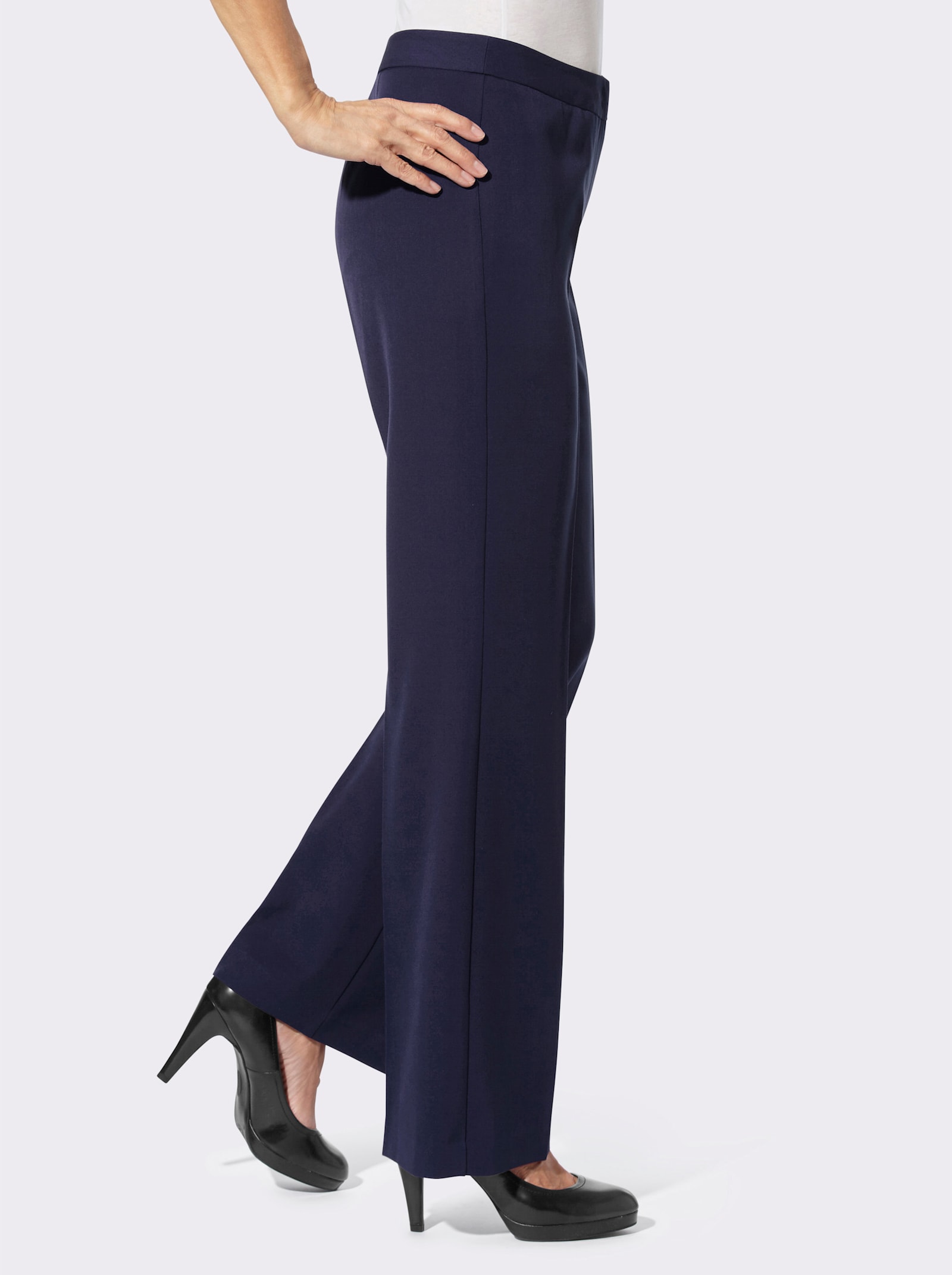 Bügelfaltenhose mit weiten Beinen - marine