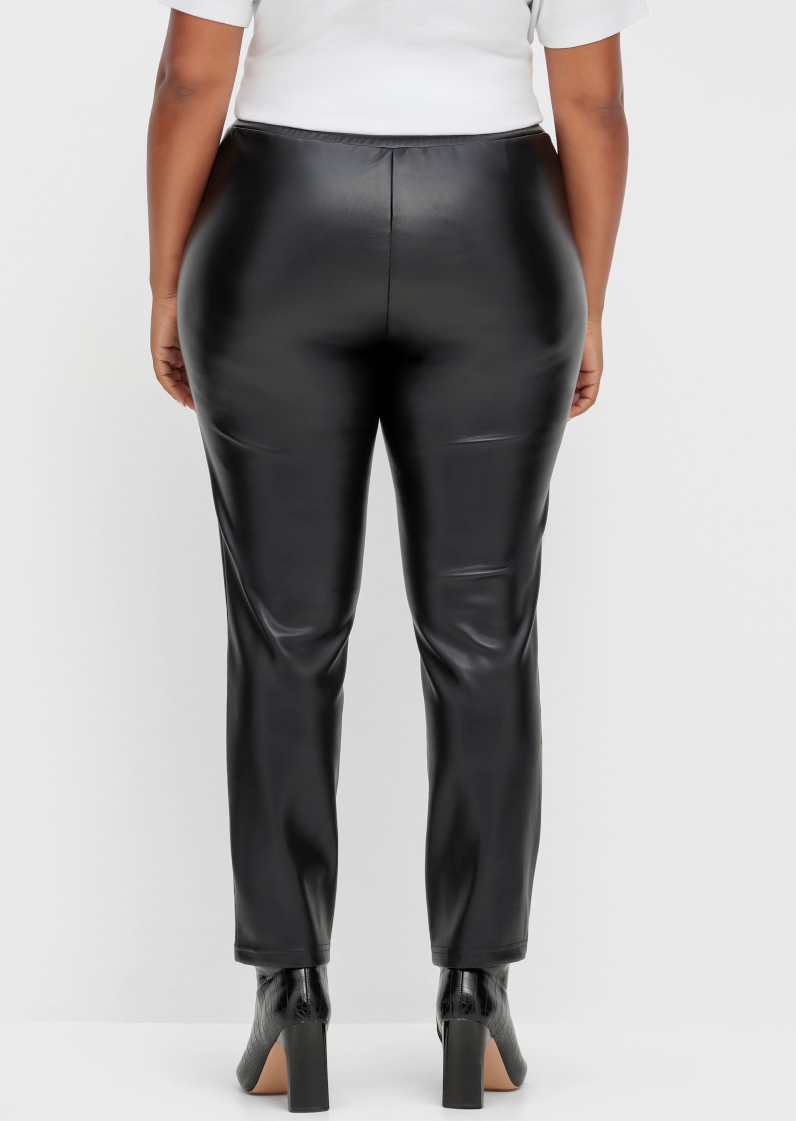 sheego Leggings mit glänzender Beschichtung - schwarz