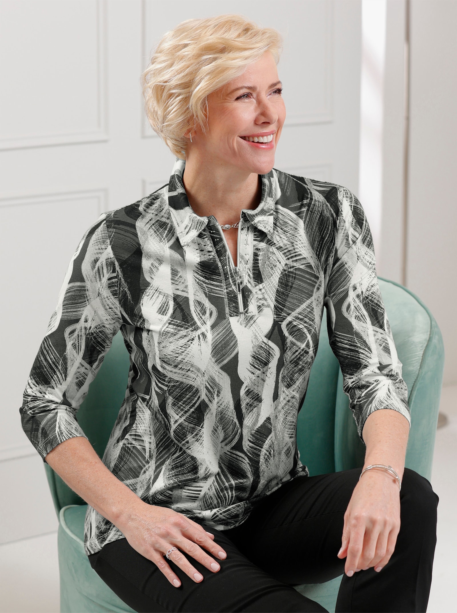 Poloshirt met korte, zilverkleurige rits - zwart/ecru geprint