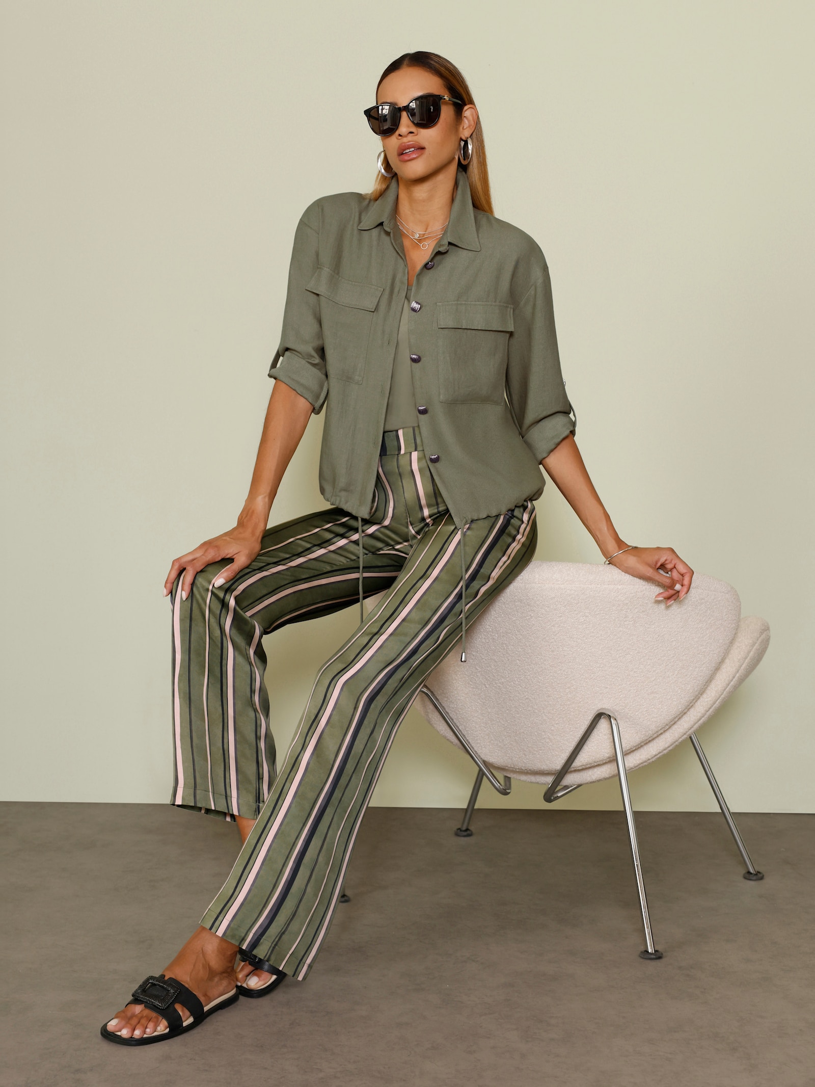 Schlupfhose mit Nahttaschen - khaki-graphit-gestreift