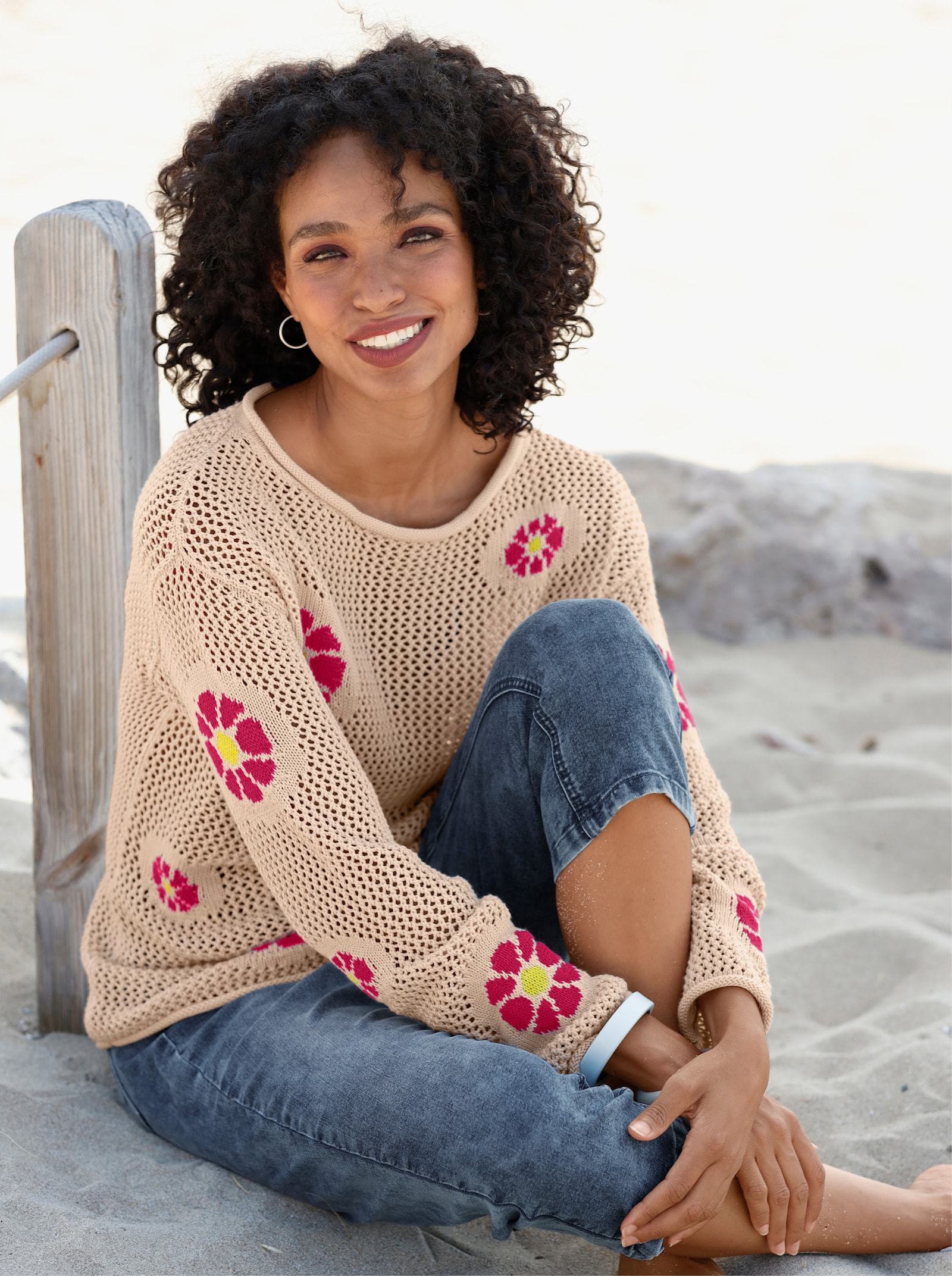 heine Ajourpullover mit Blüten-Jacquard - elfenbein-pink-gemustert