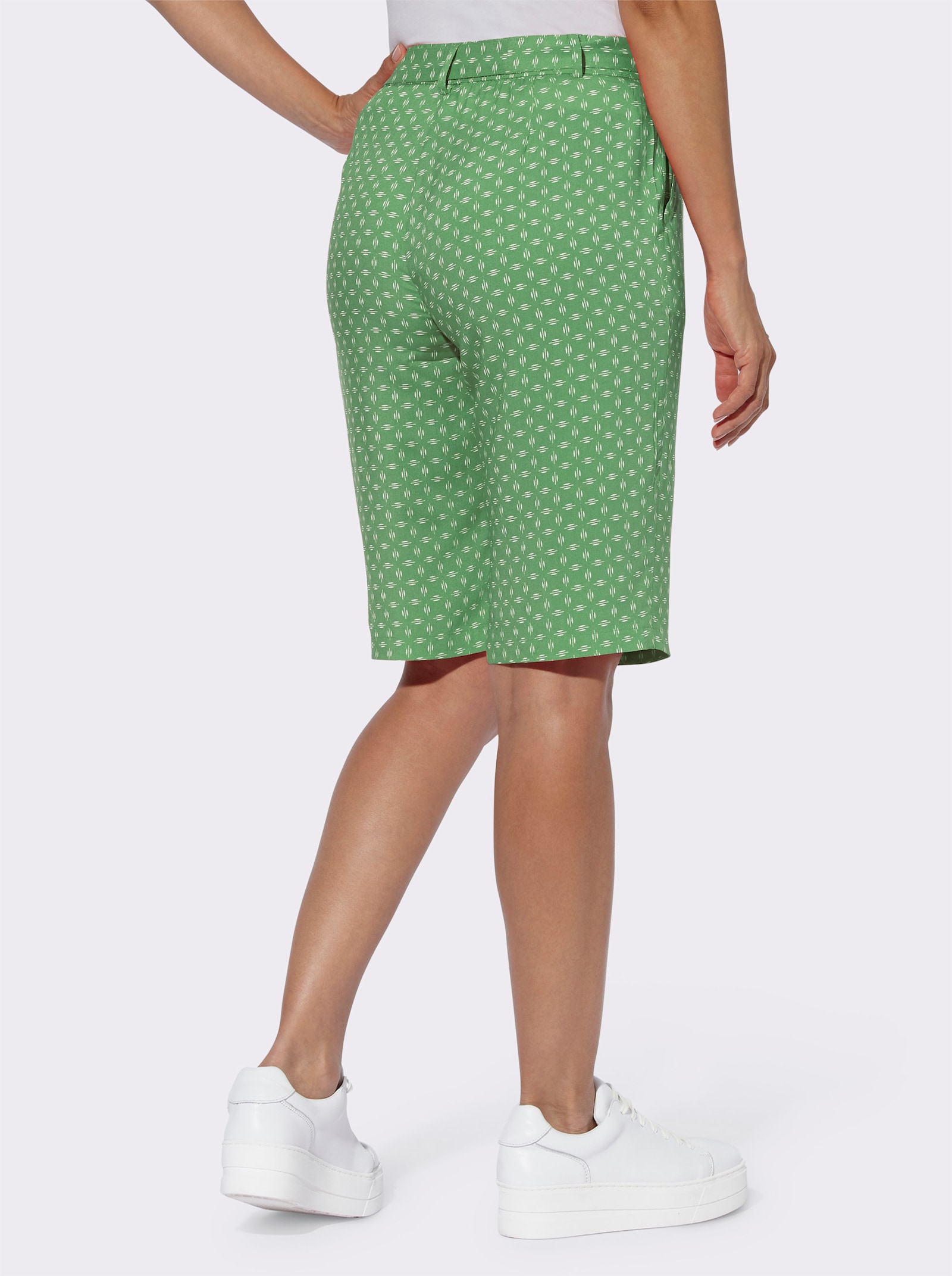 Bermudas mit Bindeband - apfel-weiß-bedruckt