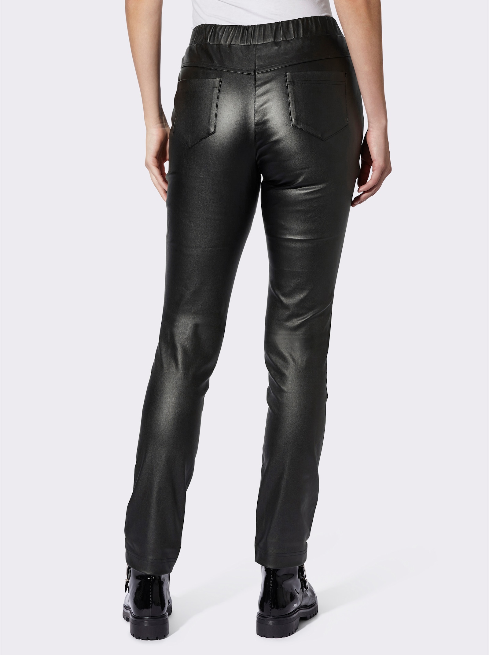 heine Pantalon Jogpant avec boutons décoratifs - noir