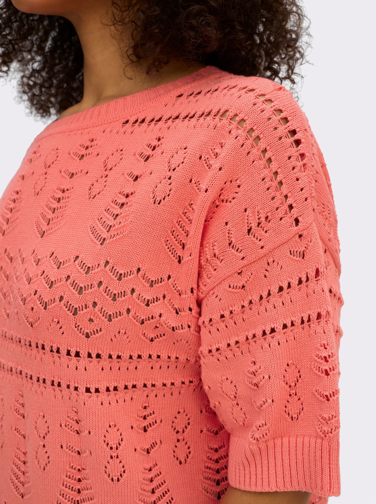 sheego Kurzarmpullover aus Ajourstrick - koralle