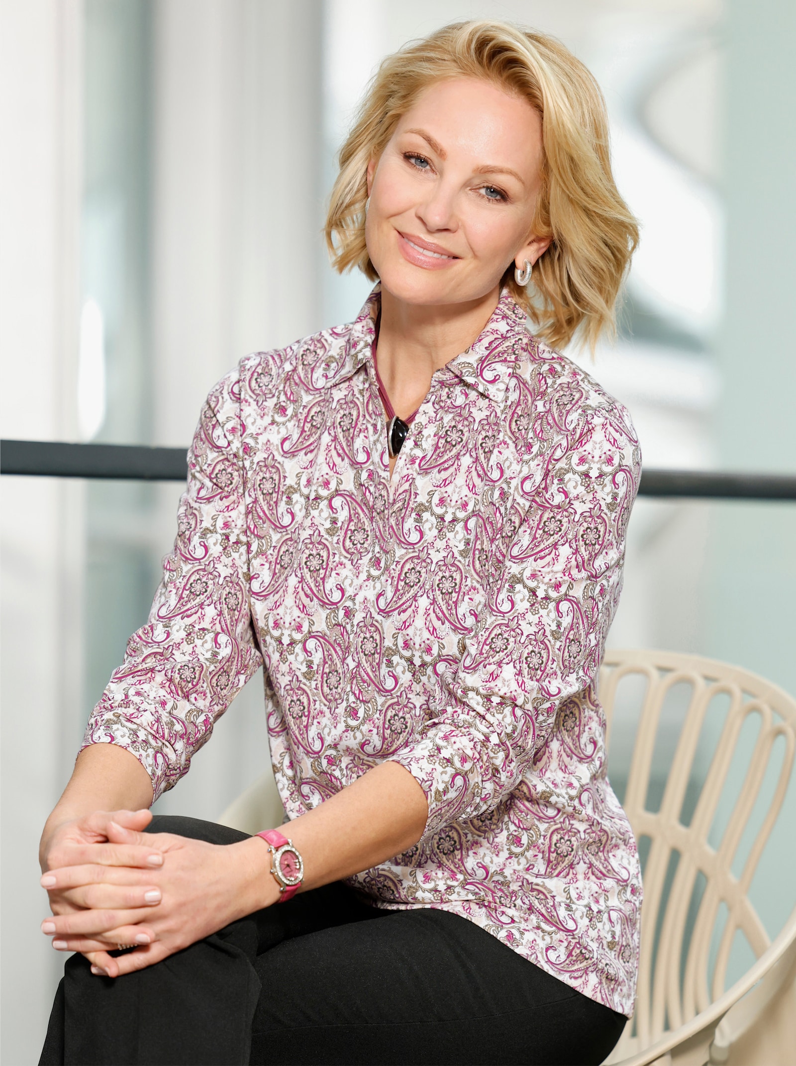 Poloshirt van single-jerseykwaliteit met lange mouwen - sesam/roze bedrukt