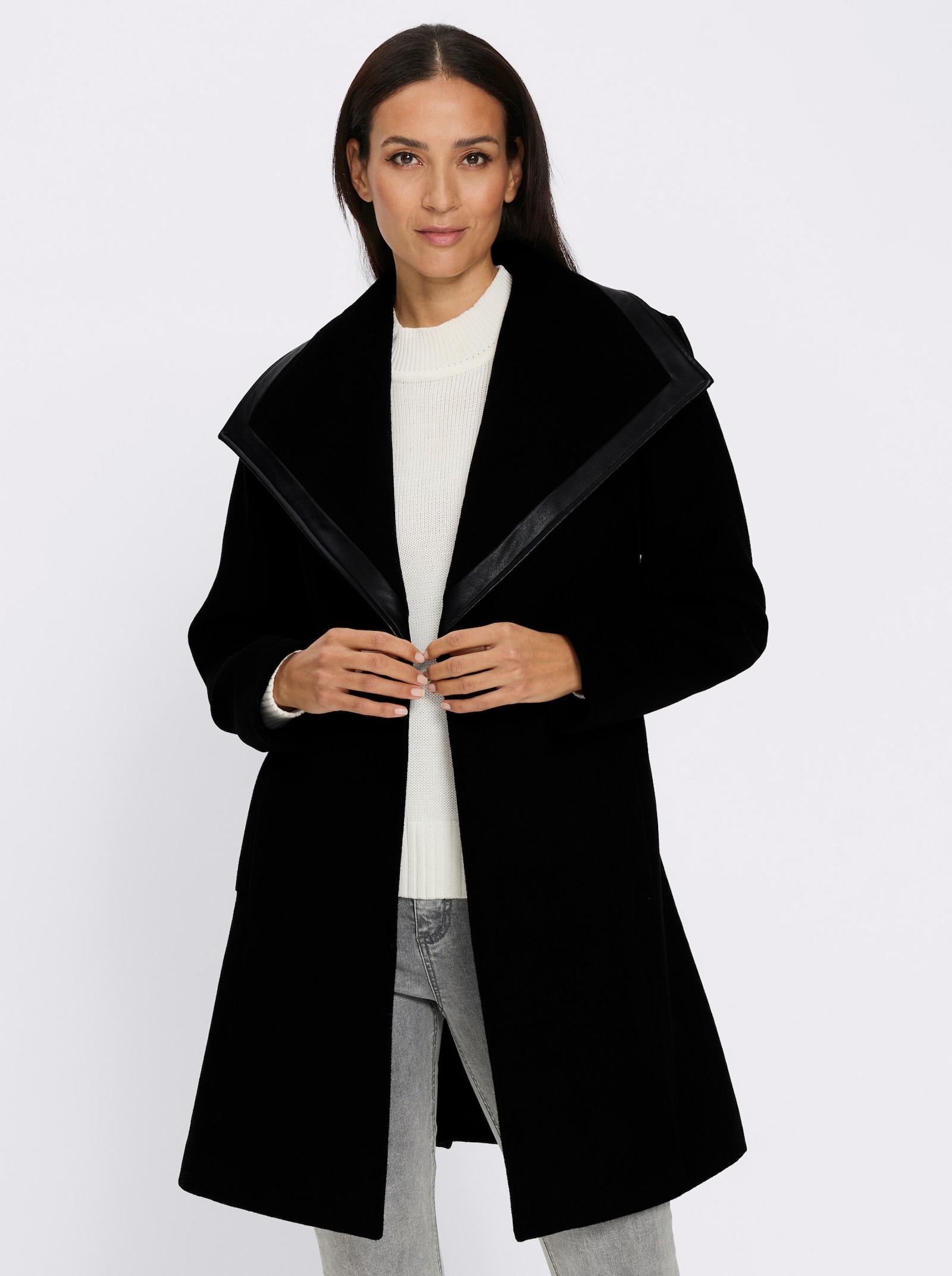 heine Kurzmantel mit Lederimitat-Akzente - schwarz