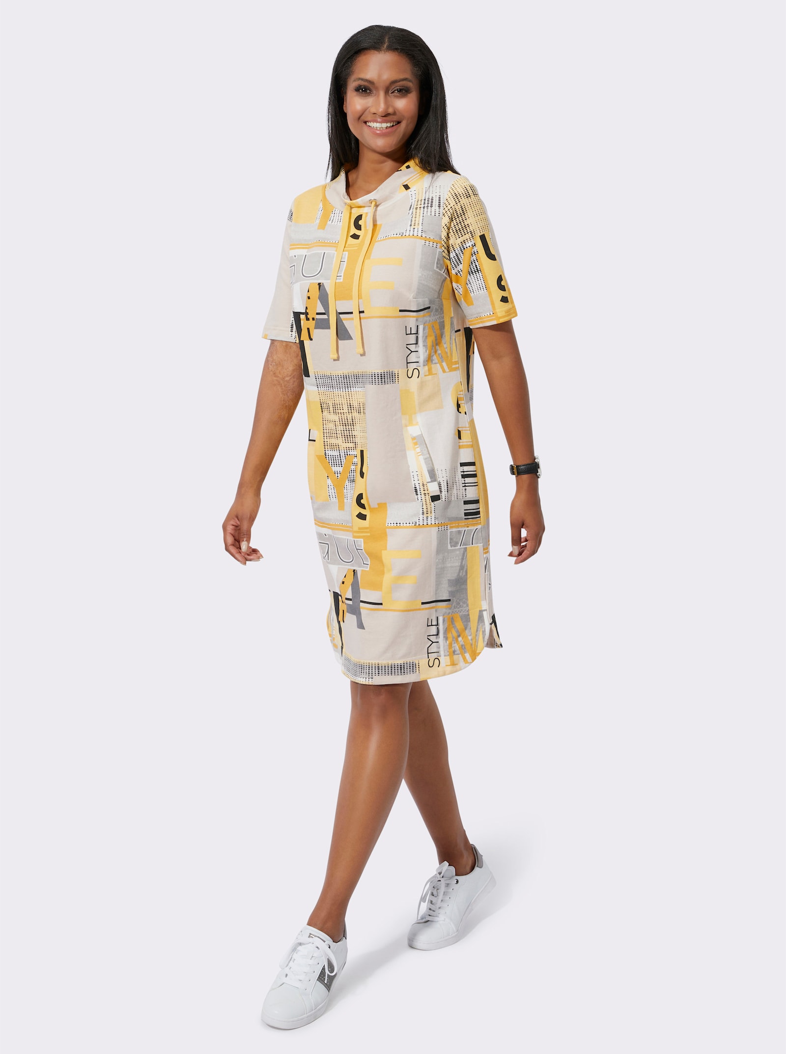 Trikåklänning med texttryck - ockra-sand-tryck