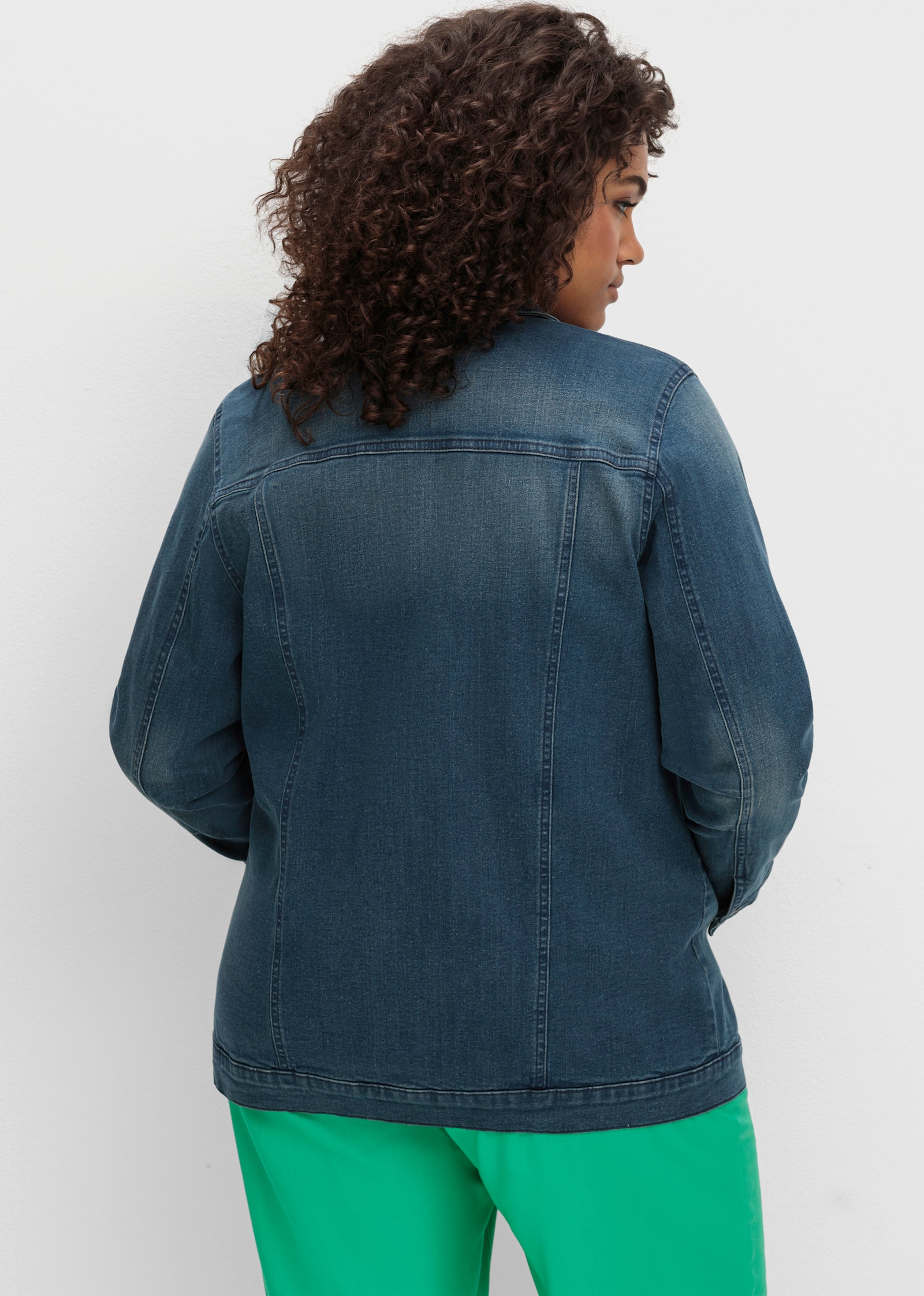 sheego Jeansjacke in taillierter Form - blue denim