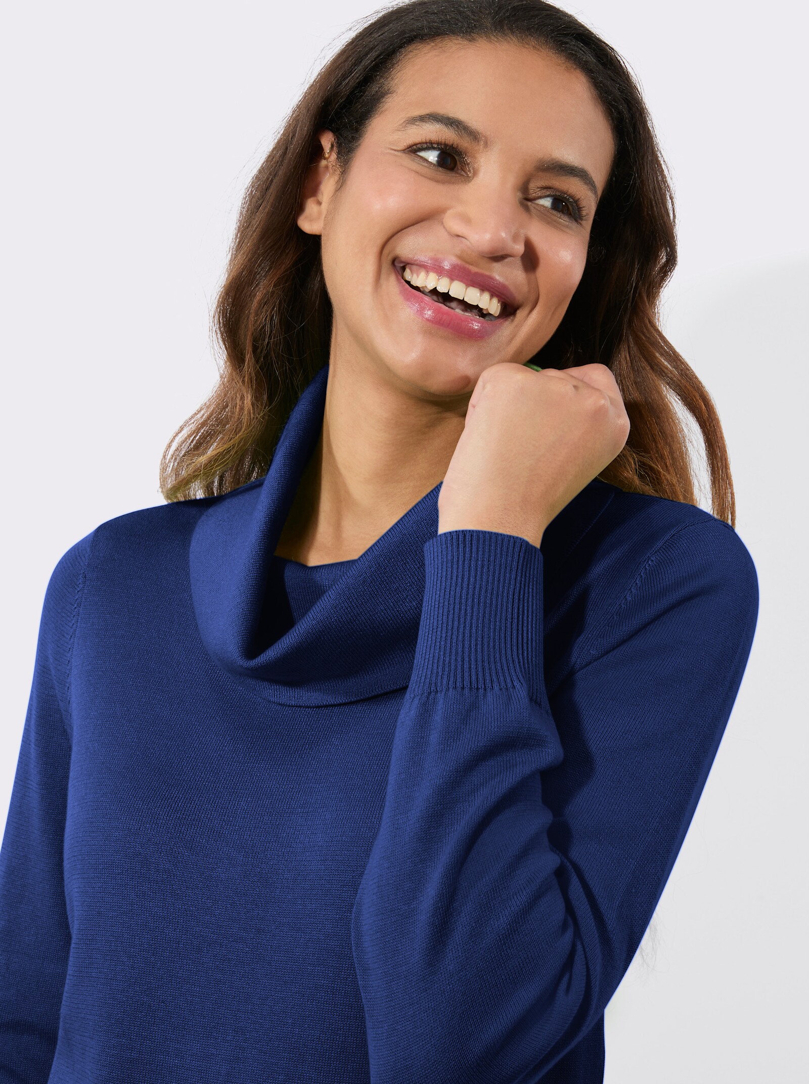 Rollkragenpullover aus weichem Feinstrick - royalblau