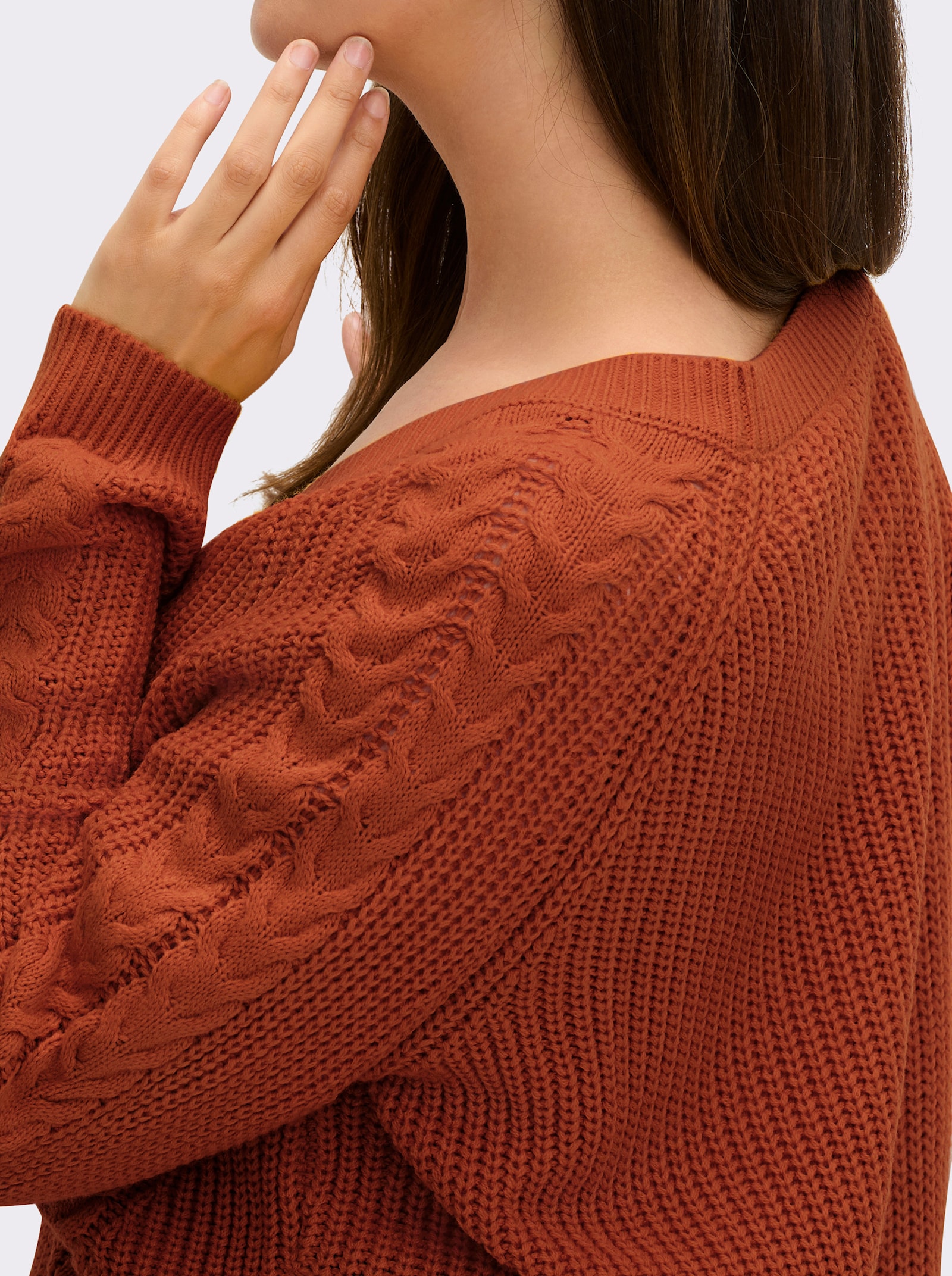 Strickjacke mit Zopfmuster - rostrot