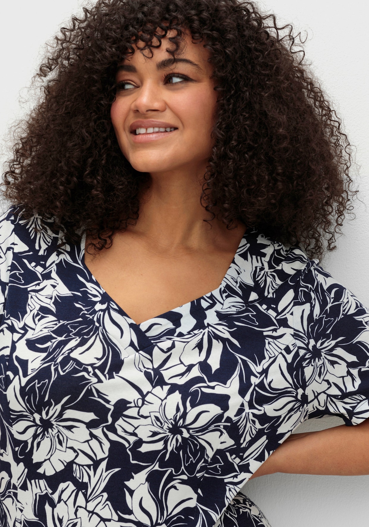 Jerseykleid - marine-ecru-bedruckt