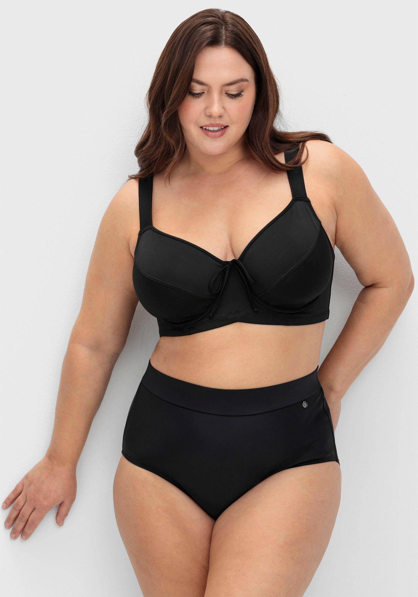 sheego Bikini-Oberteil mit Bindebändchen - schwarz