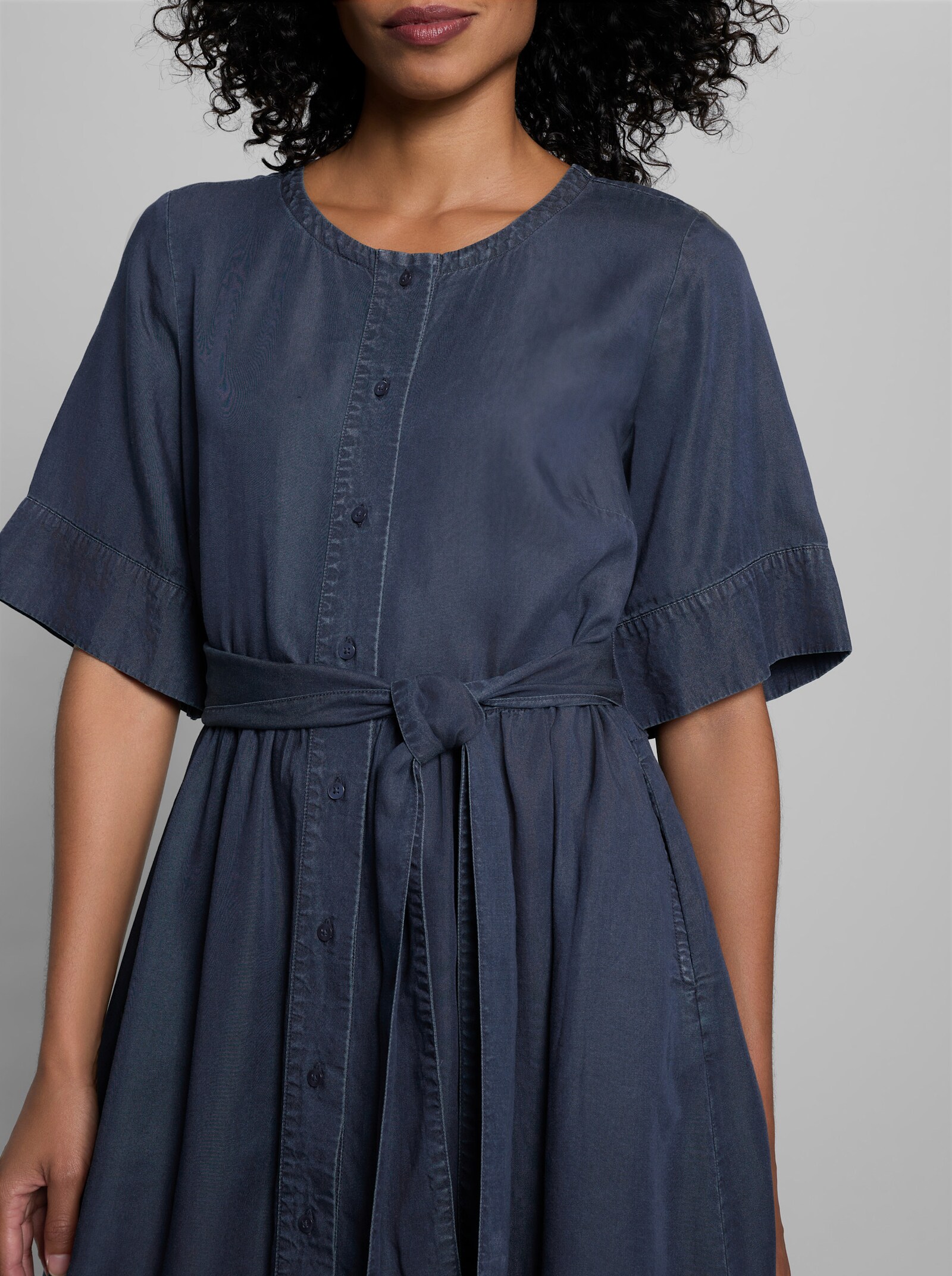 heine Sommerkleid mit Bindegürtel - dark blue