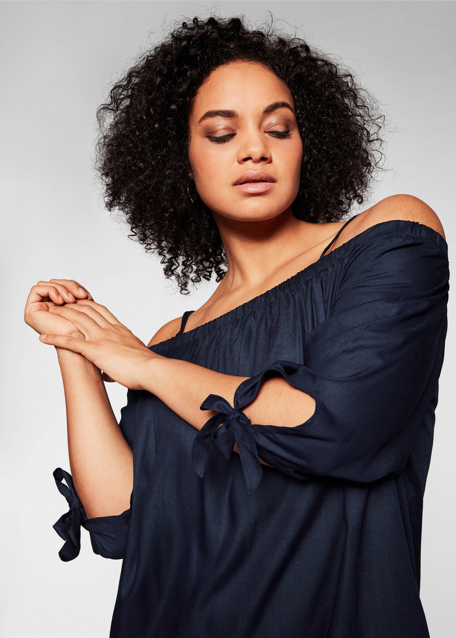 sheego Strandkleid im Carmen-Look - marine