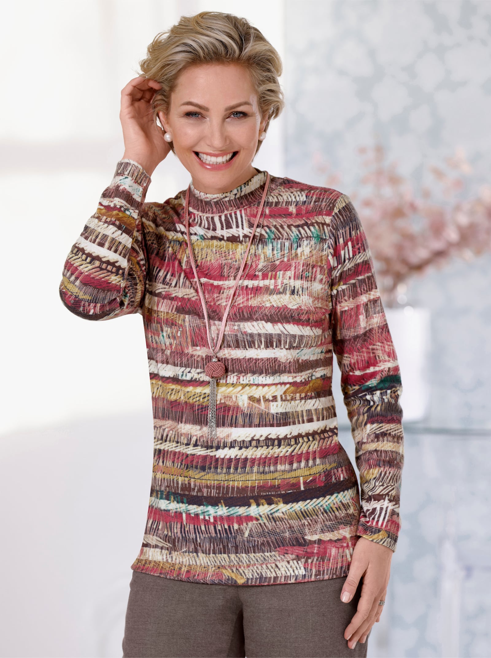 Stehkragenshirt in angerauter Qualität - sand-dunkelrot-bedruckt