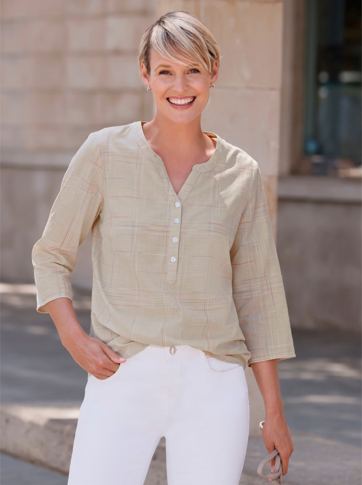 Comfortabele blouse - zand/koraal geruit