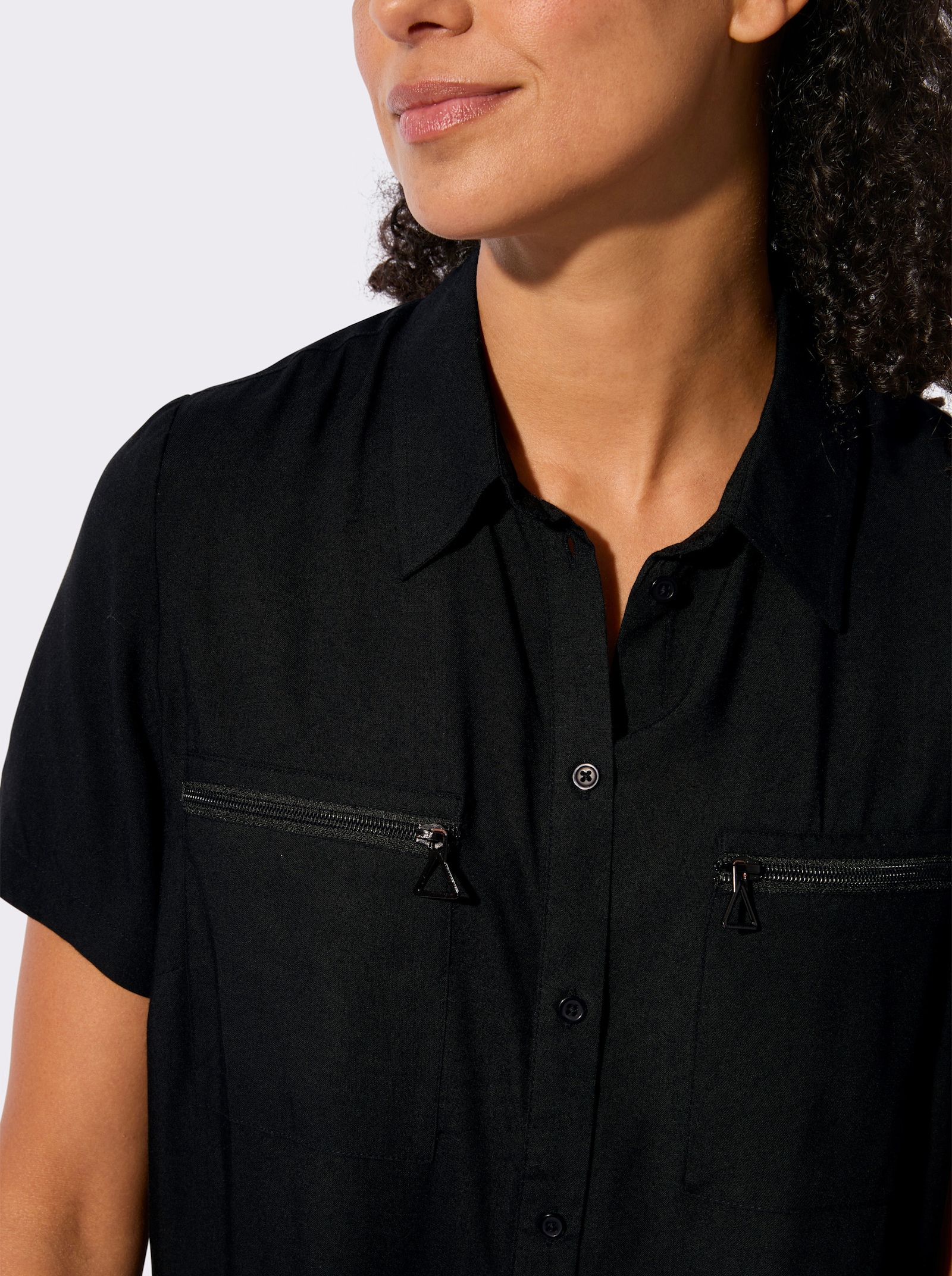 Longbluse mit langen Seitenschlitzen - schwarz