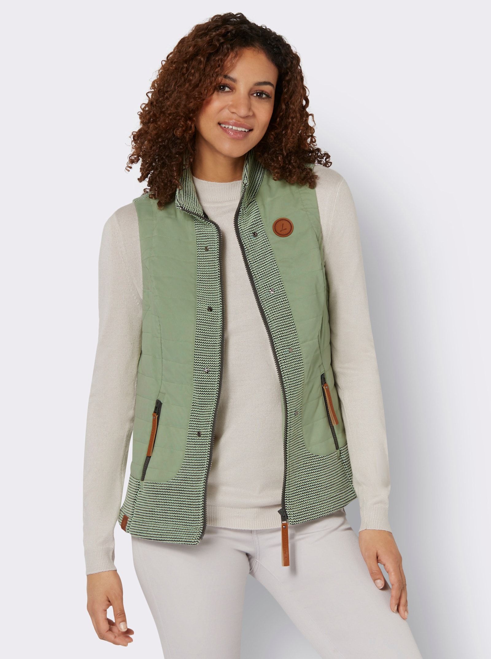 Gilet met sierstuds - eucalyptus