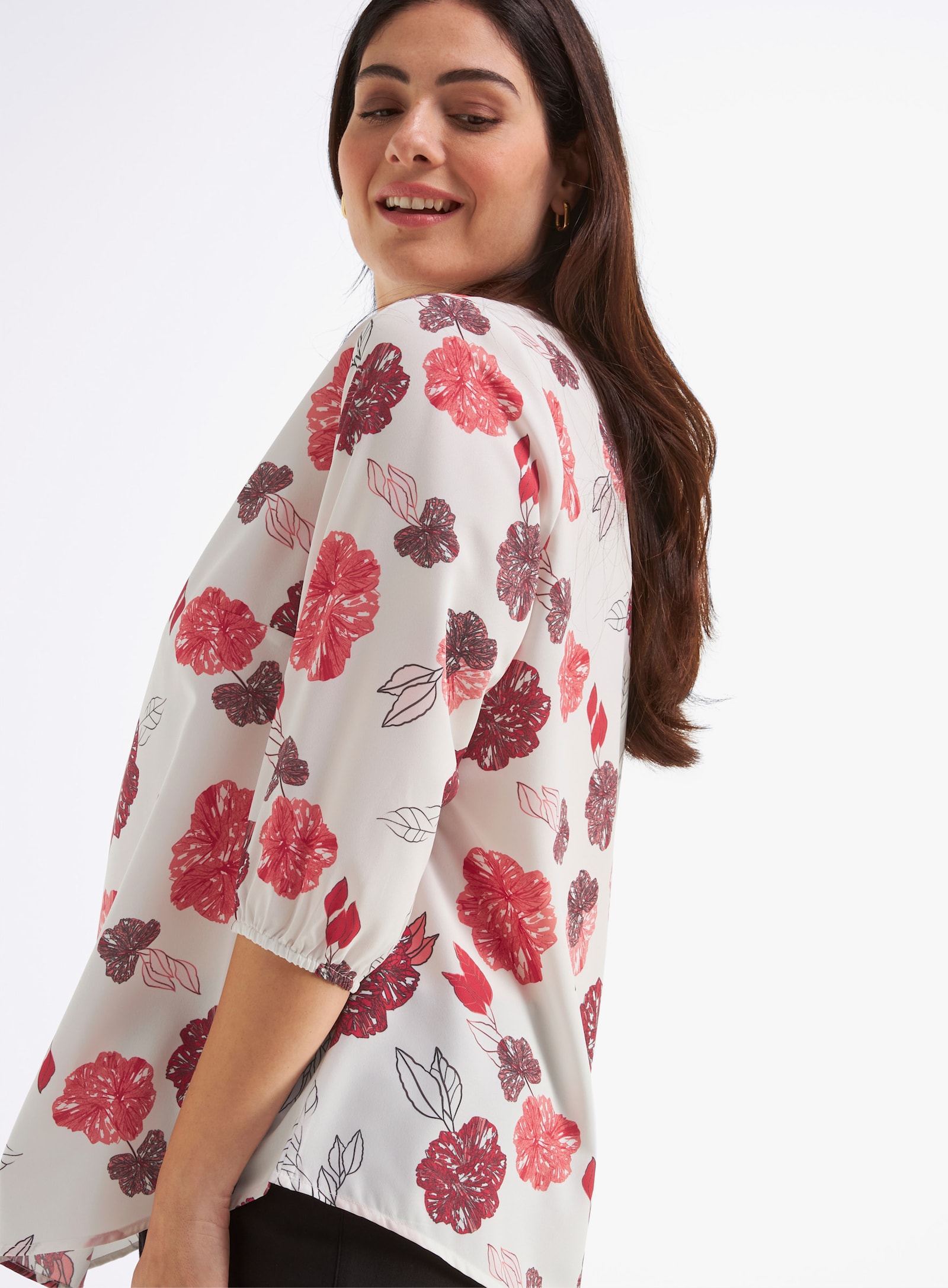 sheego Tuniek van crêpe, met bloemenprint - champagne/aardbei bedrukt