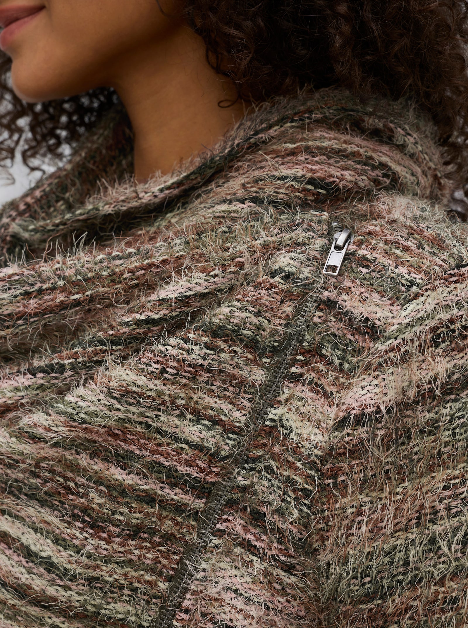 sheego by Joe Browns Strickjacke mit raffiniertem Schalkragen - moos-beige