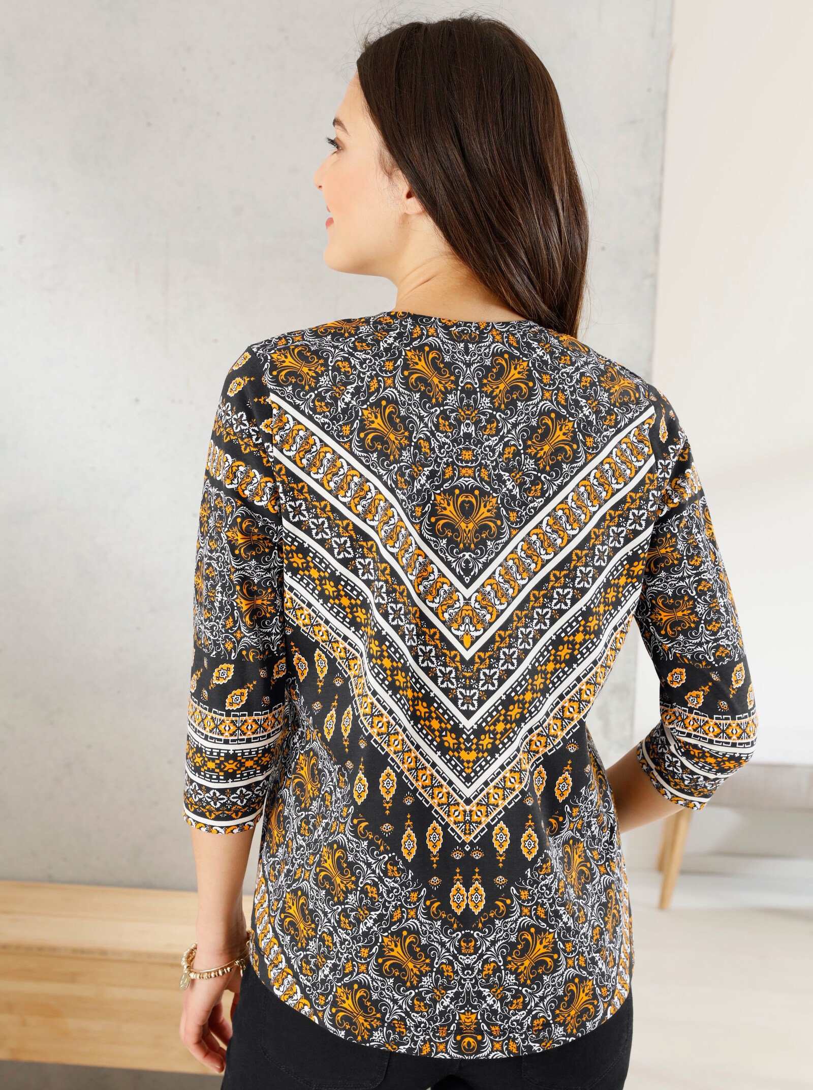 Tričko s 3/4 rukávem a etno potiskem - černá-žlutá-vzor