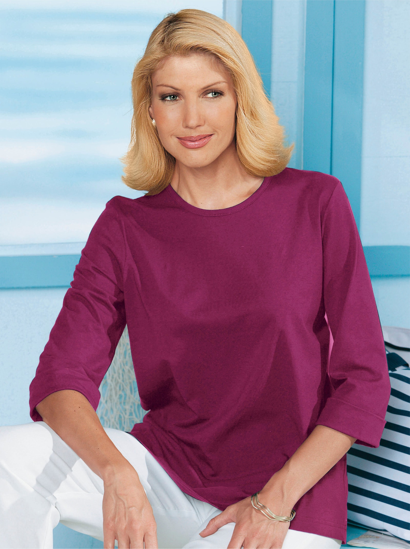 Rundhalsshirt mit 3/4-langen Ärmeln - brombeer