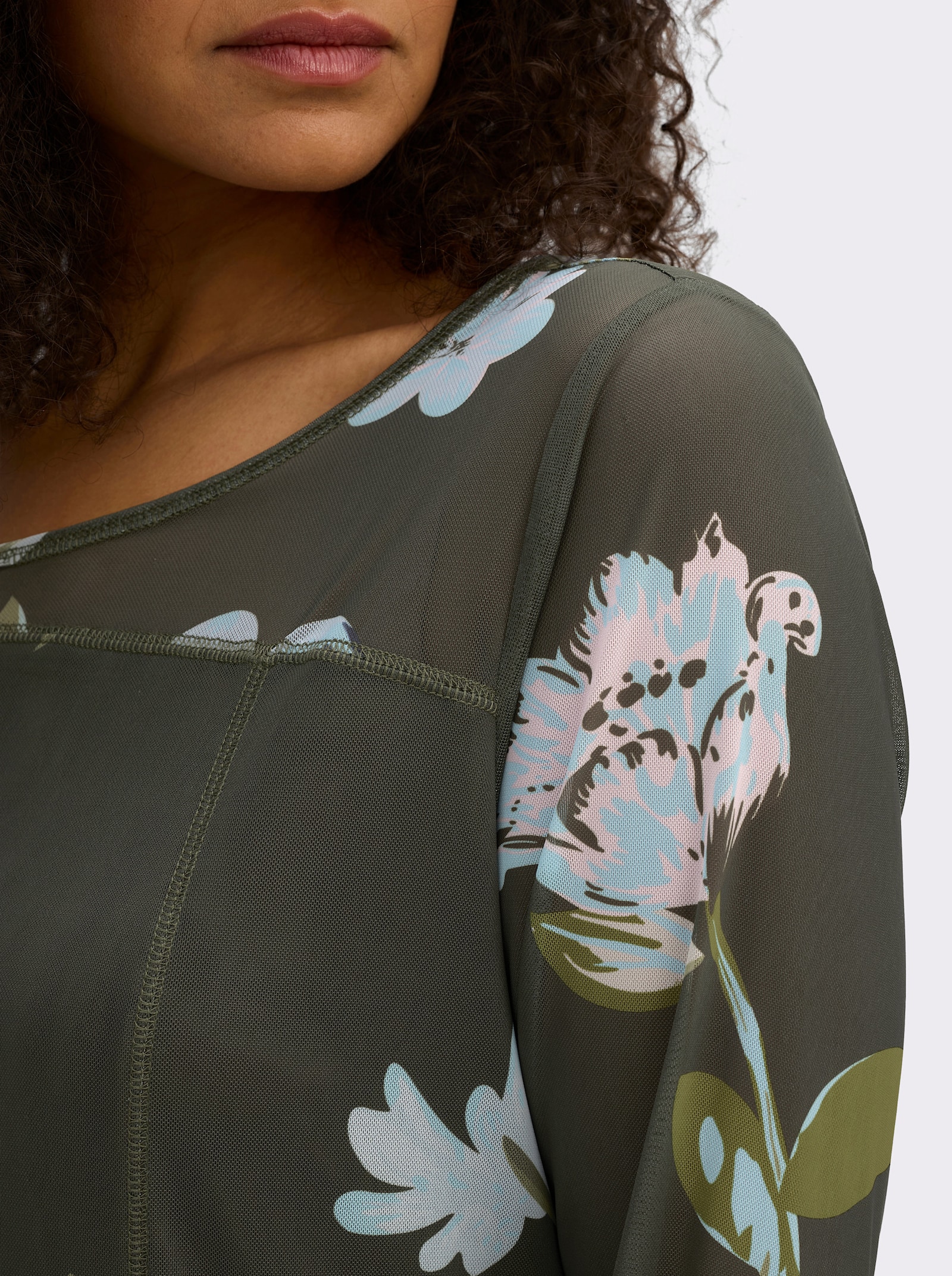 sheego by Joe Browns Shirt met lange mouwen en bloemenprint - mos/ecru gedessineerd