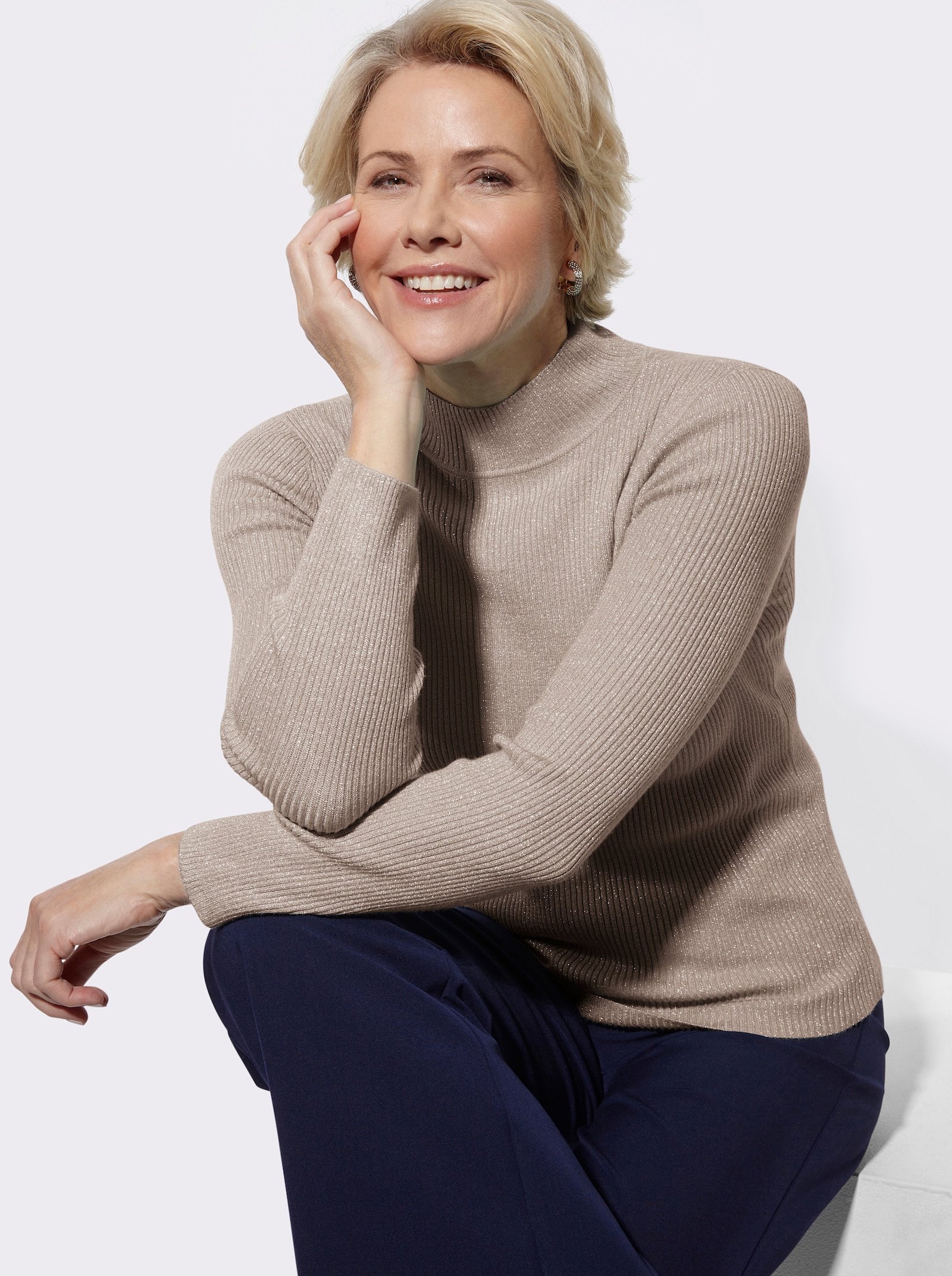 Stehkragenpullover mit Glanzgarn - sesam-meliert