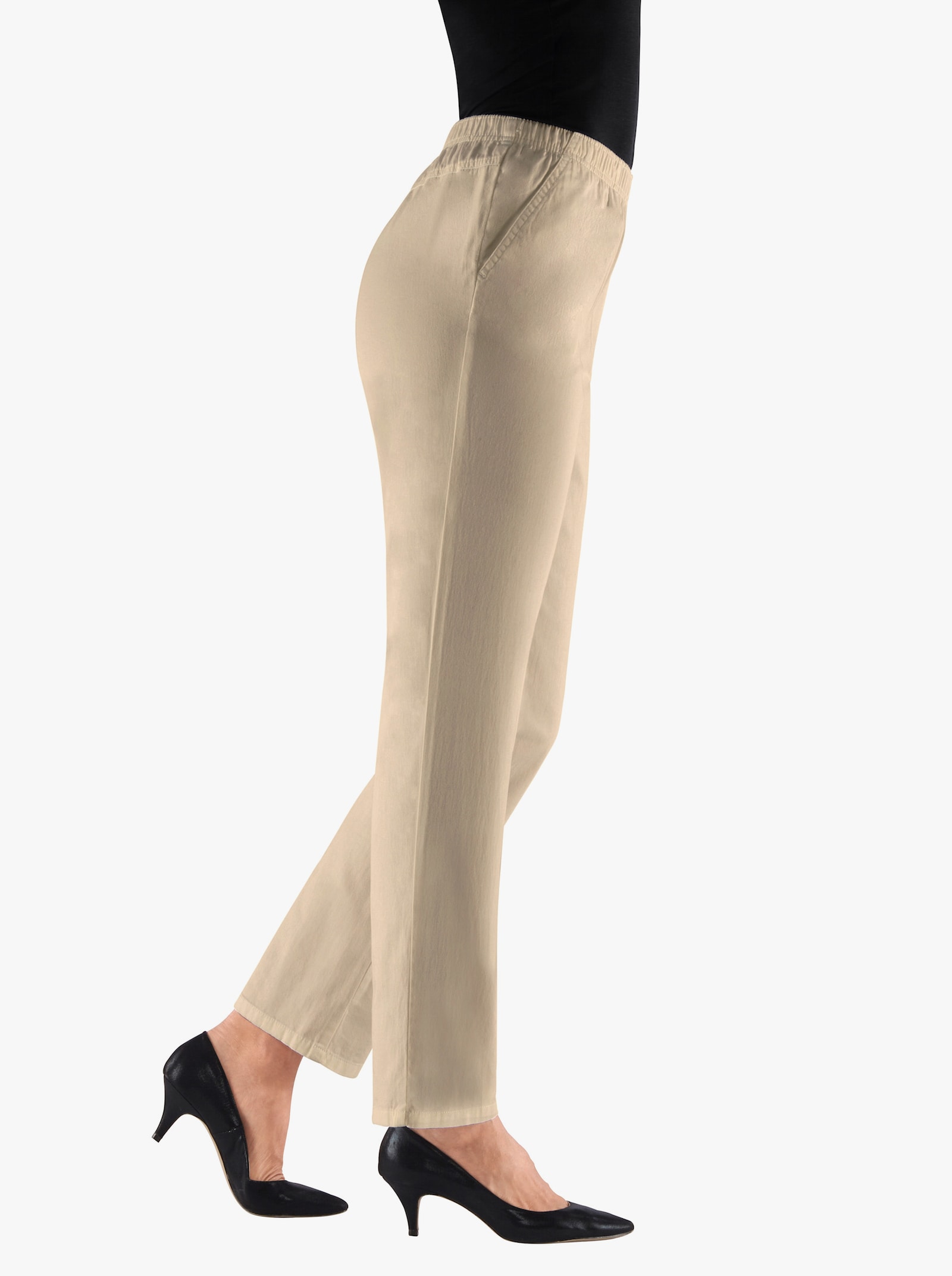 Schlupfjeans mit zwei Seitentaschen - beige