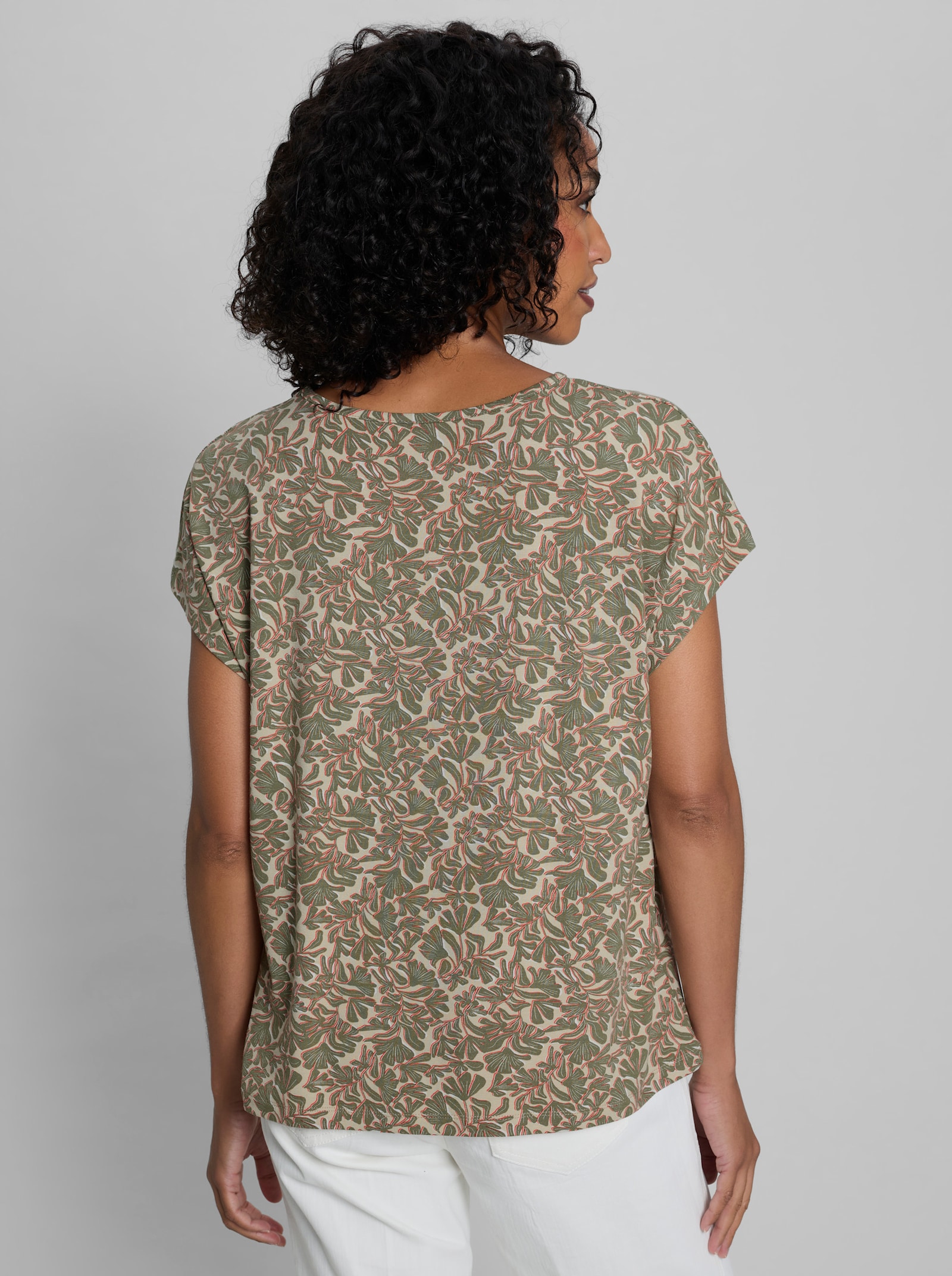 heine Kurzarmshirt mit Blätter-Print - khaki-sand-bedruckt