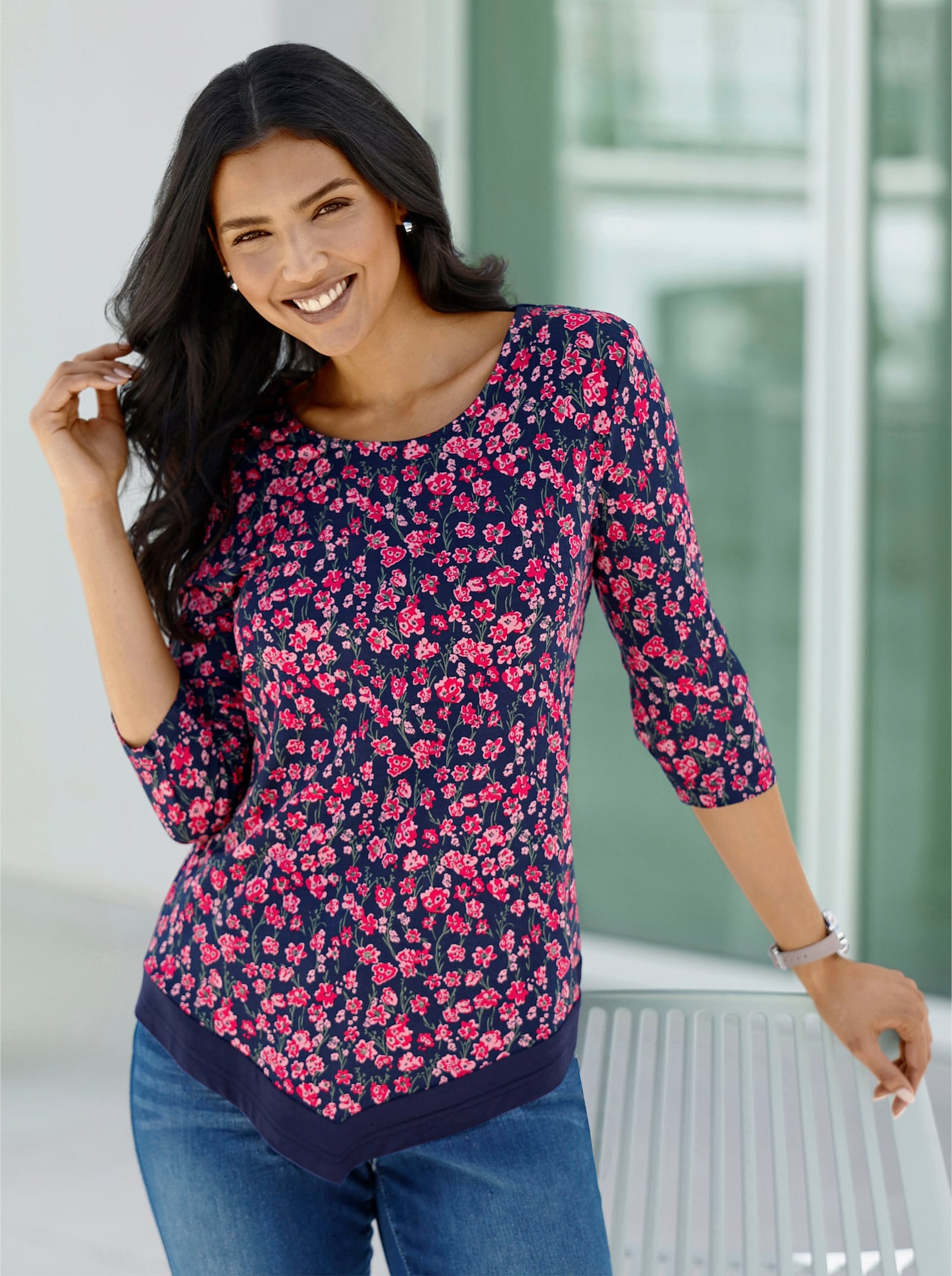 3/4-Arm-Shirt mit spitz zulaufendem Saum - marine-erdbeere-bedruckt