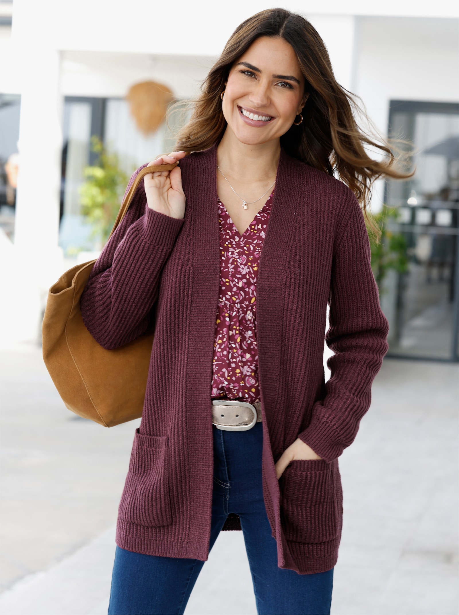 Strickjacke in gerippter Grobstrick-Optik - burgund