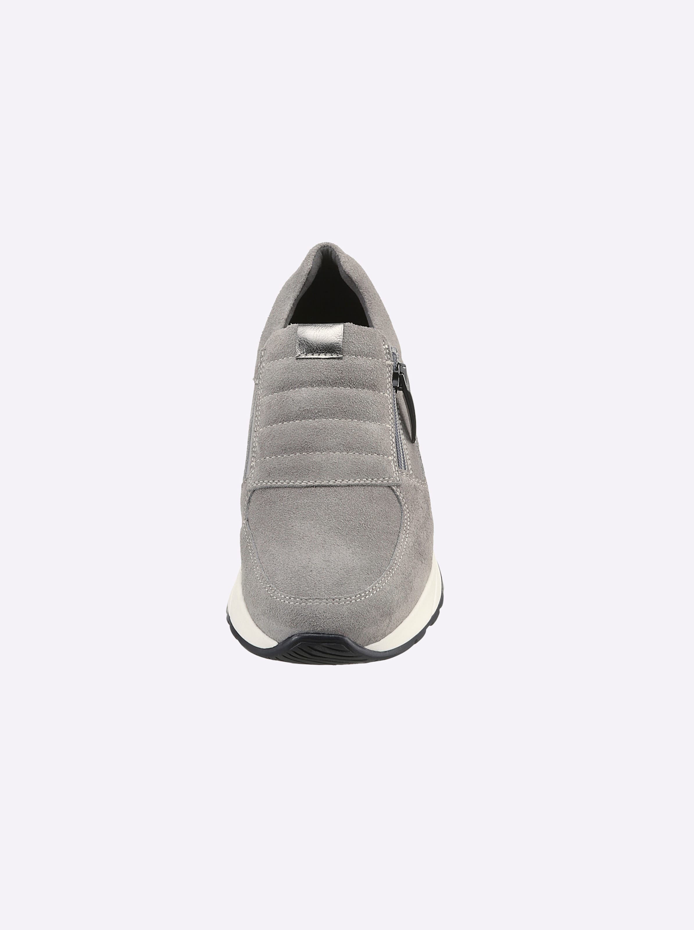 Port Micro günstig Kaufen-Sneaker in grau von heine. Sneaker in grau von heine <![CDATA[Sneaker Made in Portugal. Aus Rind-Nappa- und -Veloursleder. Trendy mit Reißverschluss. Mit komfortablem Stretcheinsatz und Wechselfußbett. Futter und Innensohle Microfiber. Absatzhöhe ca. 3