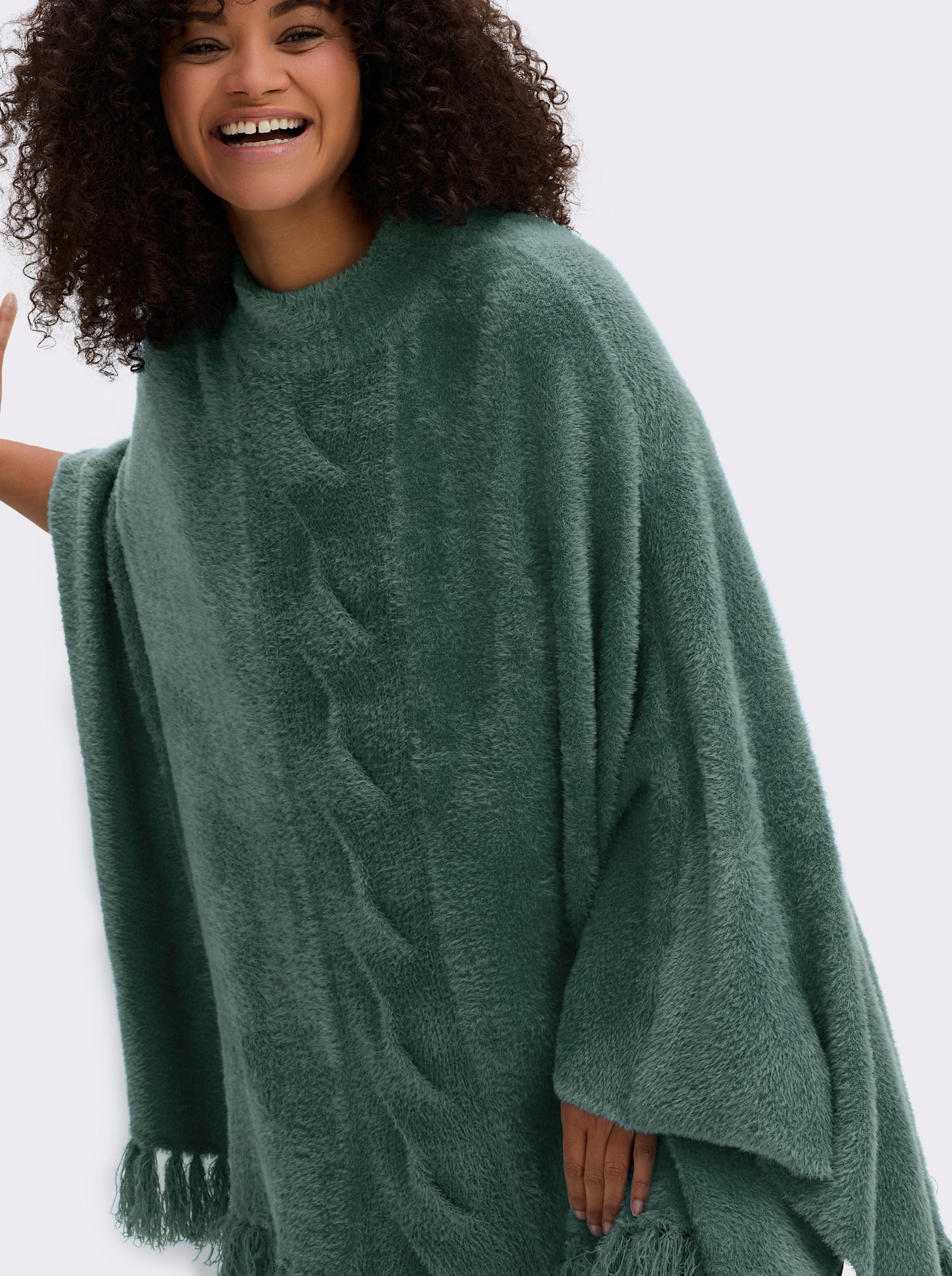 sheego Strickponcho mit Stehkragen und Quasten - moos