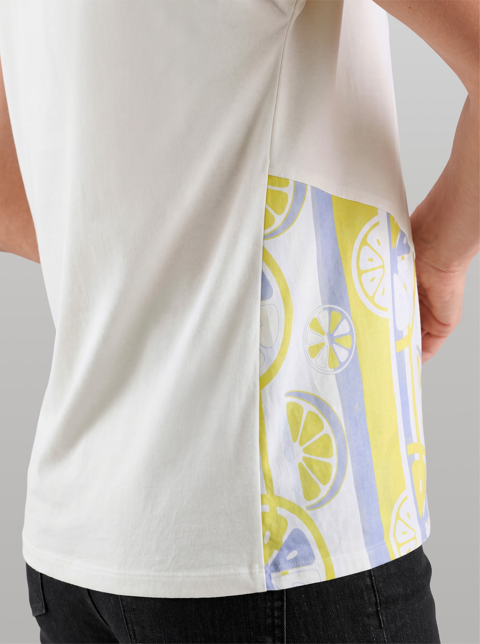heine Rundhalsshirt im Materialmix - ecru-limone-bedruckt