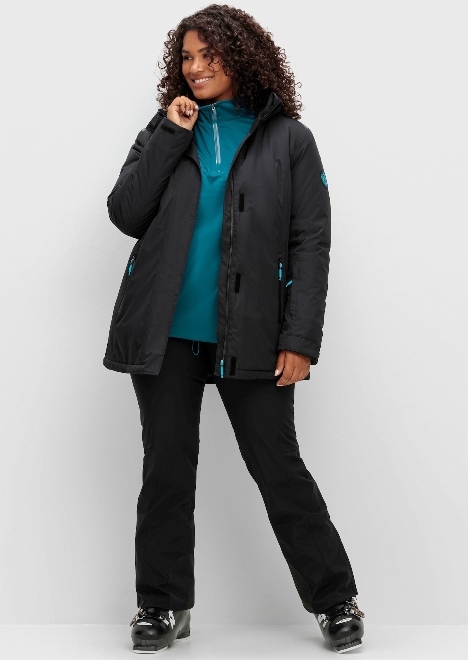 sheego Skijacke mit abzippbarer Kapuze - schwarz