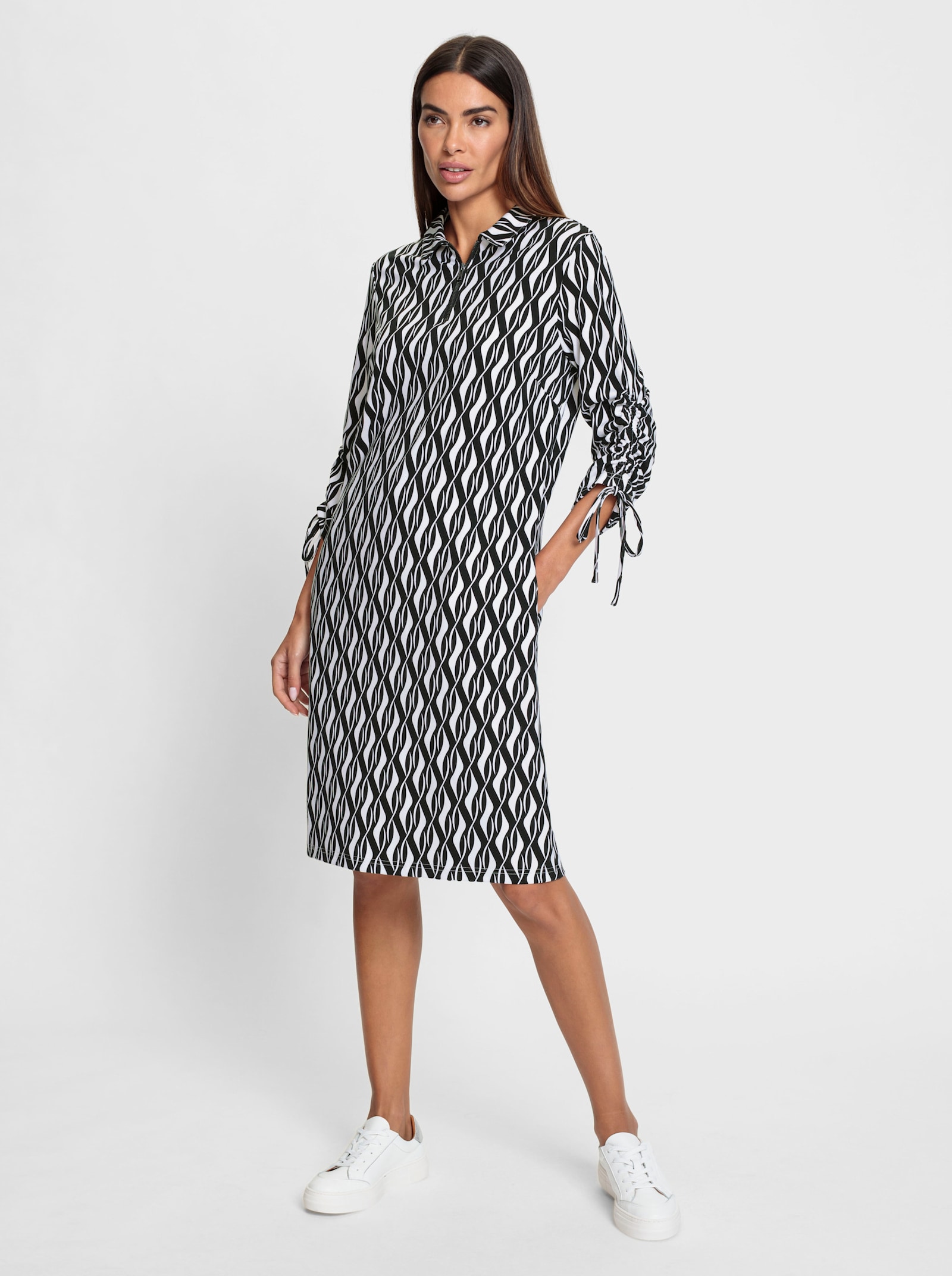 heine Jerseykleid mit Ärmel-Raffungen - schwarz-weiß-bedruckt