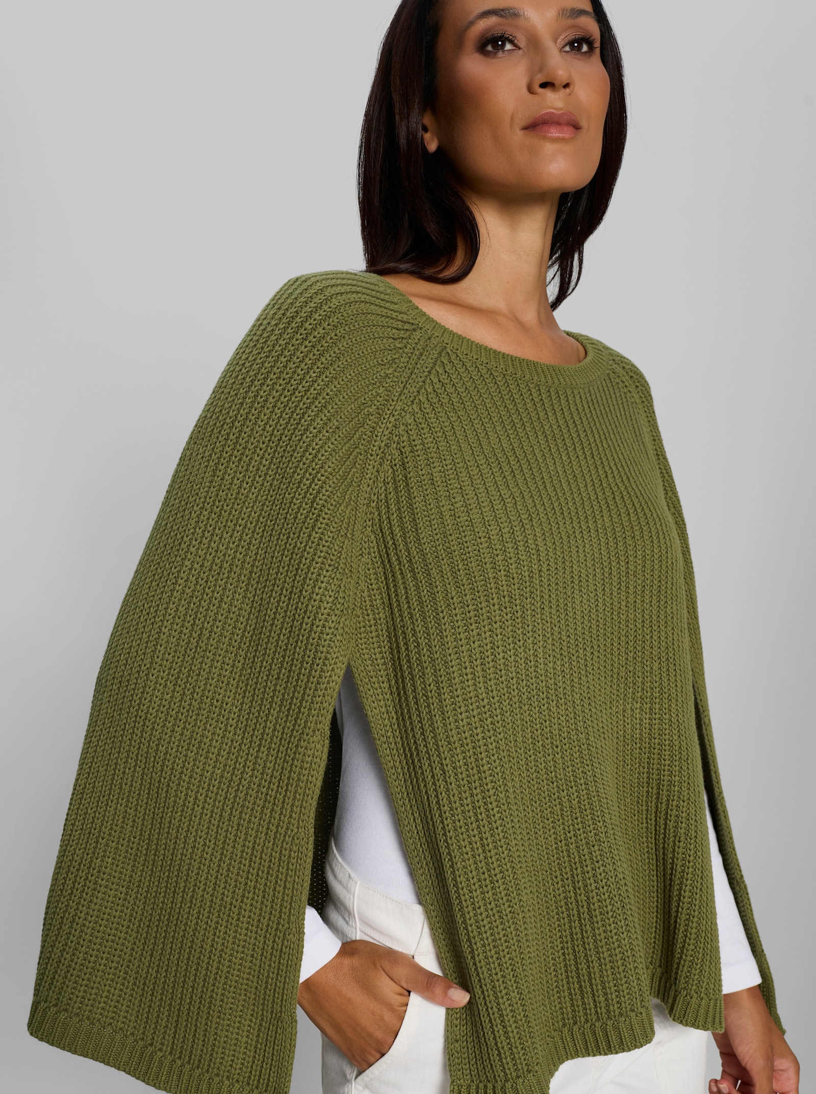 heine Strickponcho mit Cape-Ärmel - oliv