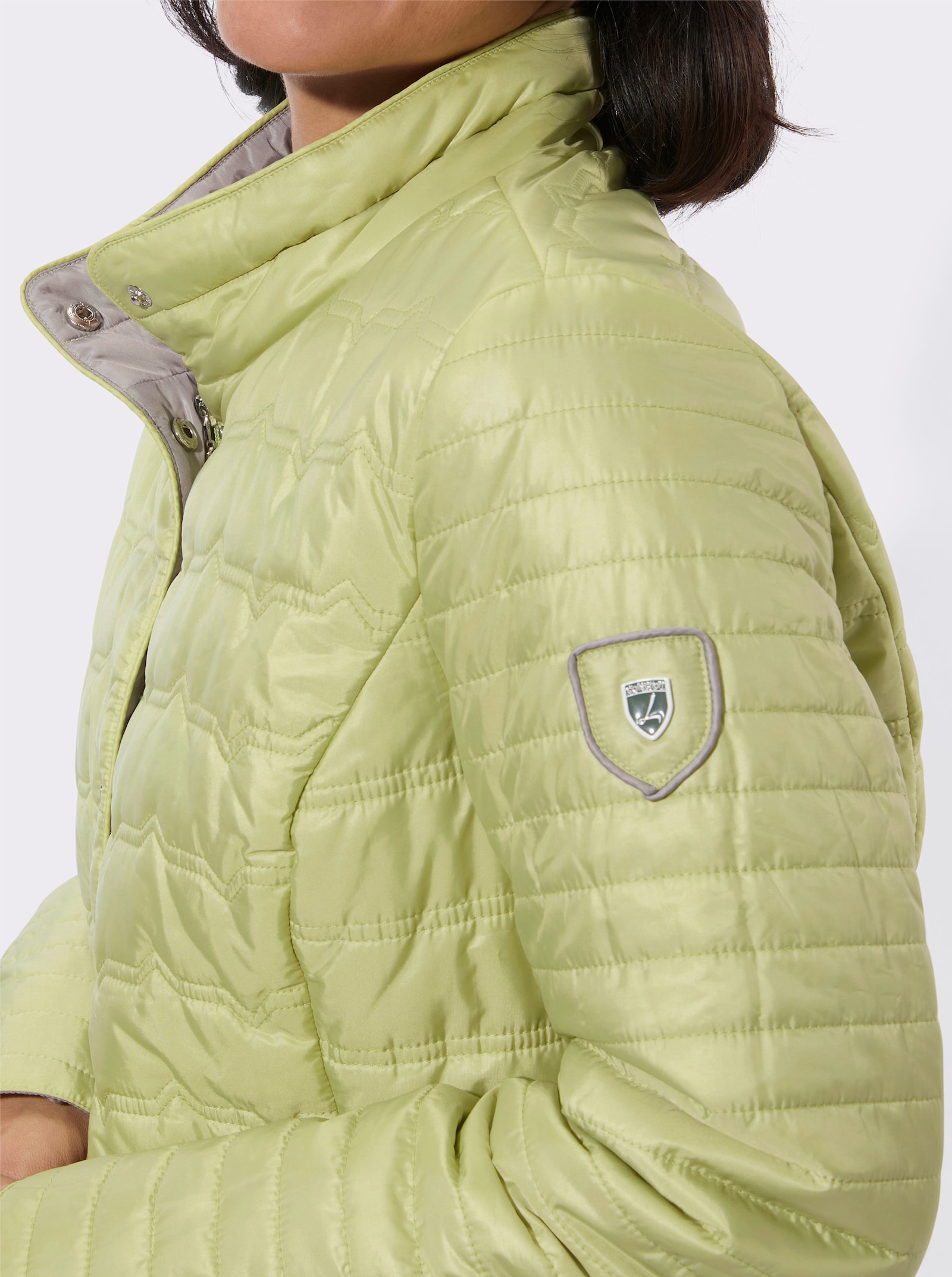 Steppjacke in kontrastreicher Verarbeitung - lindgrün
