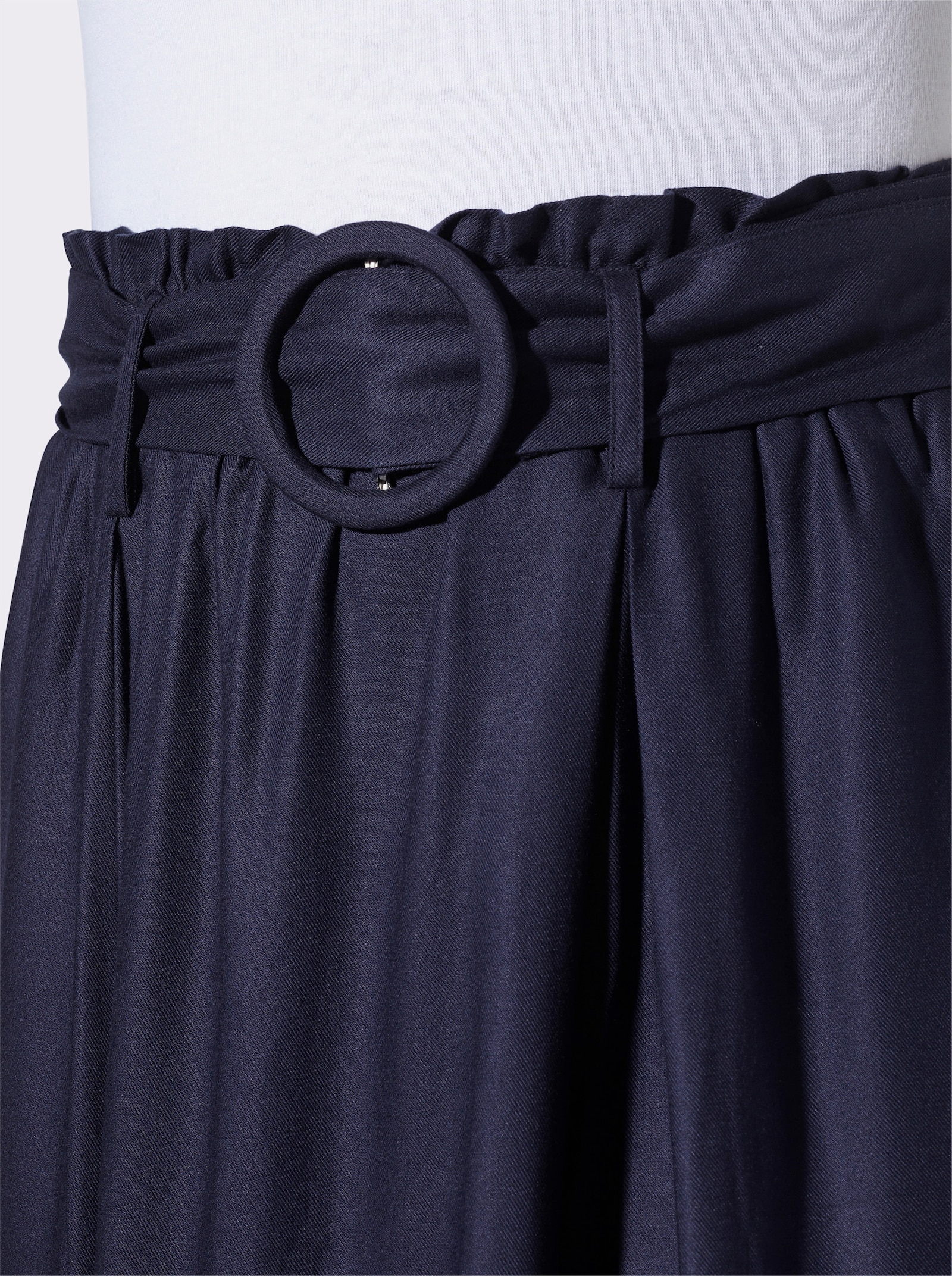 Schlupfrock in schwingender Form - marine